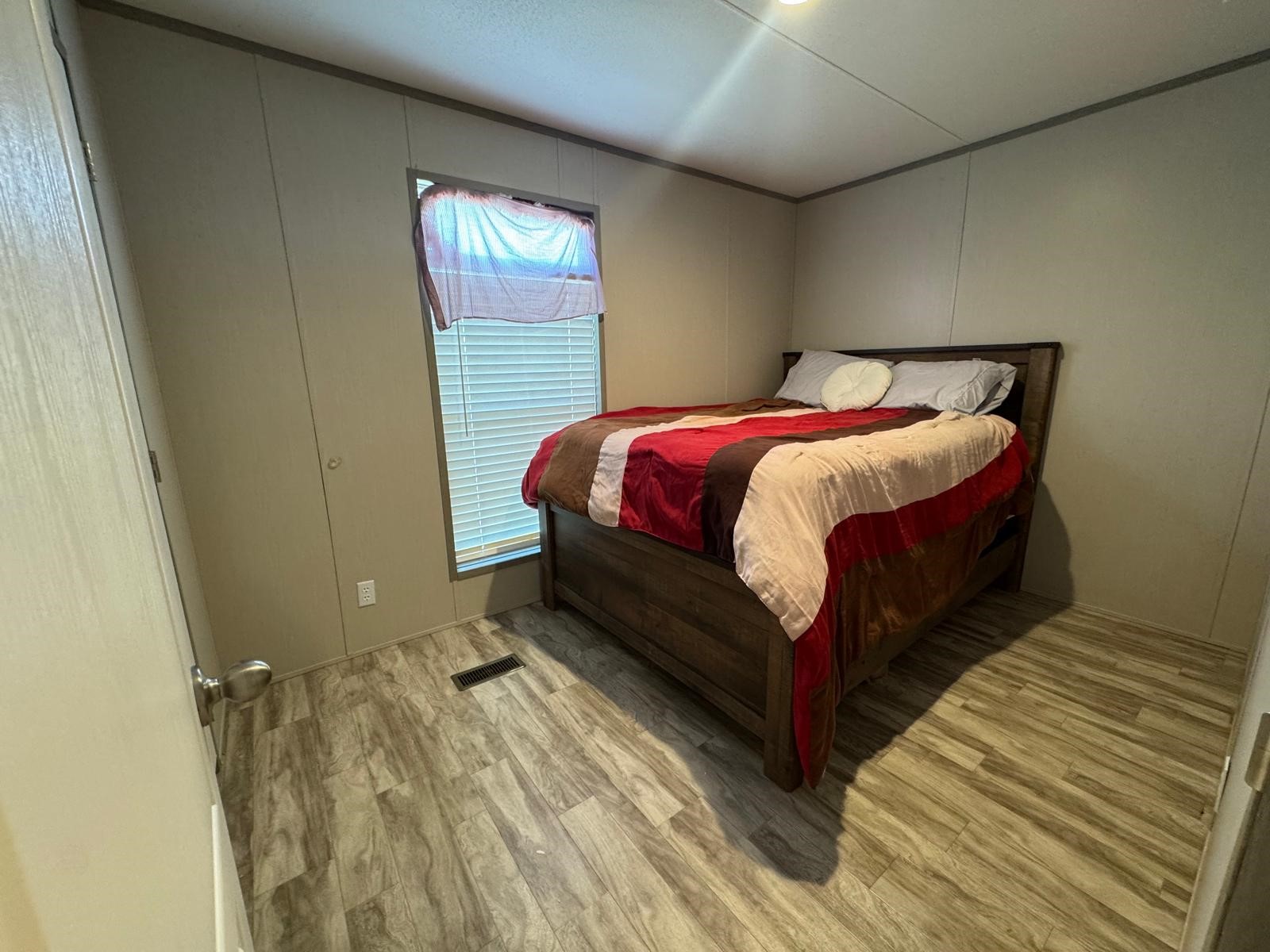 214 Gulf Street, Angleton, TX 77515