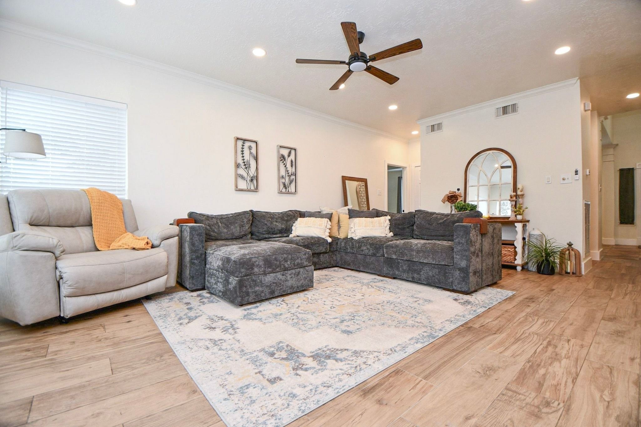 1120 Hidden Oaks Street, League City, TX 77573