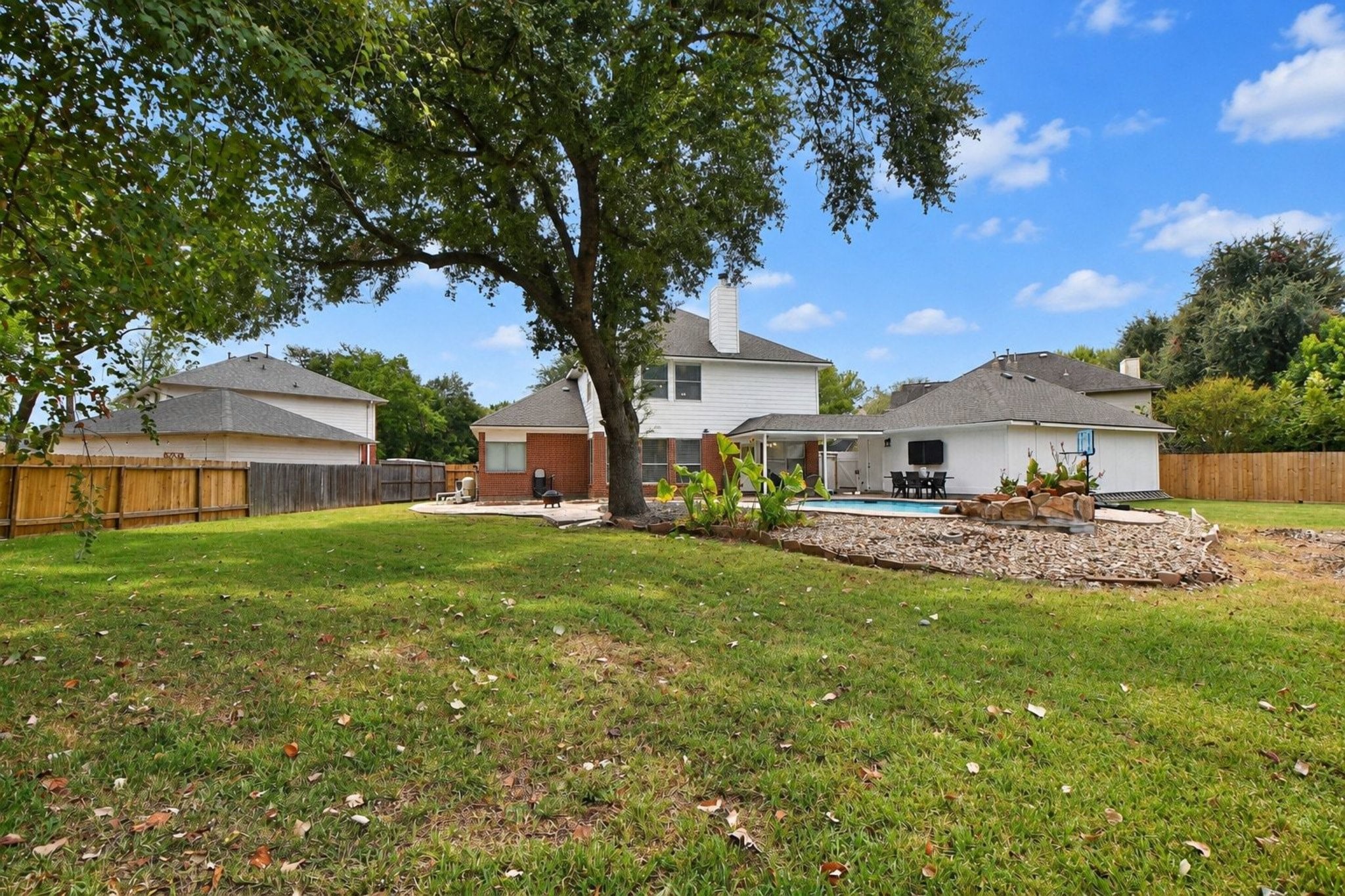 1120 Hidden Oaks Street, League City, TX 77573