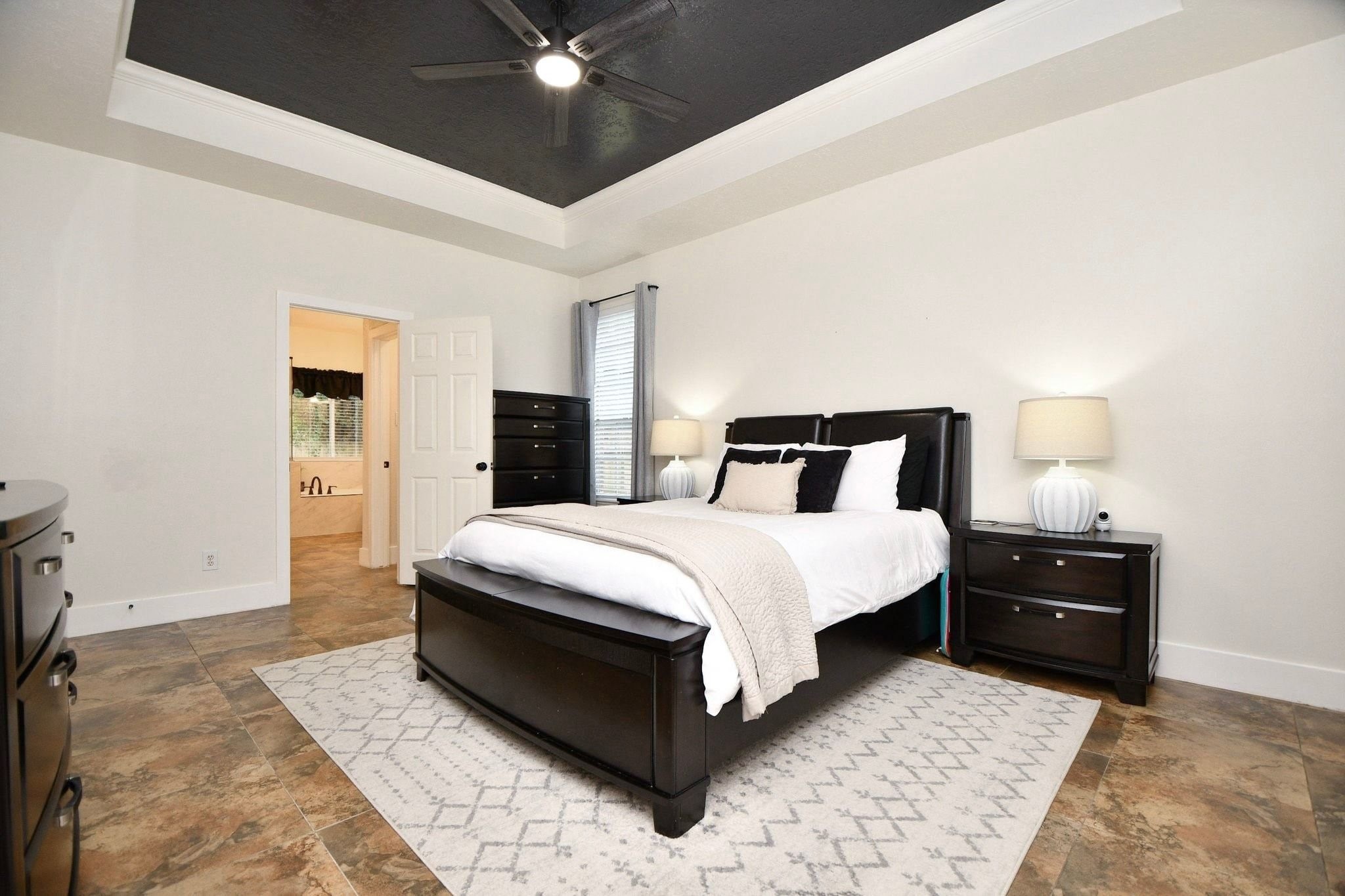 1120 Hidden Oaks Street, League City, TX 77573
