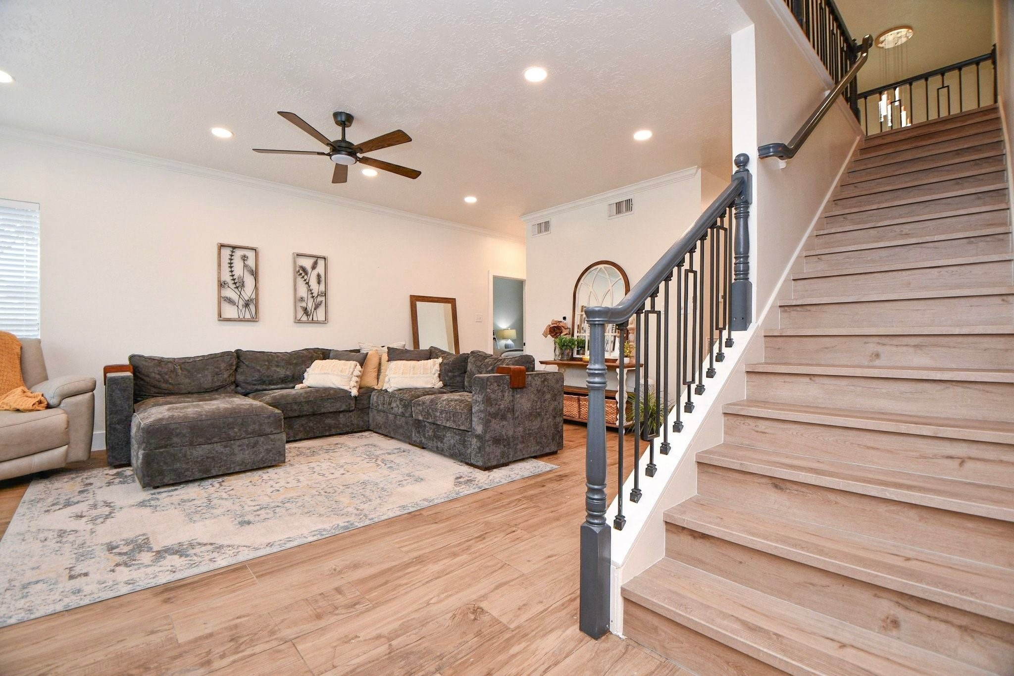 1120 Hidden Oaks Street, League City, TX 77573