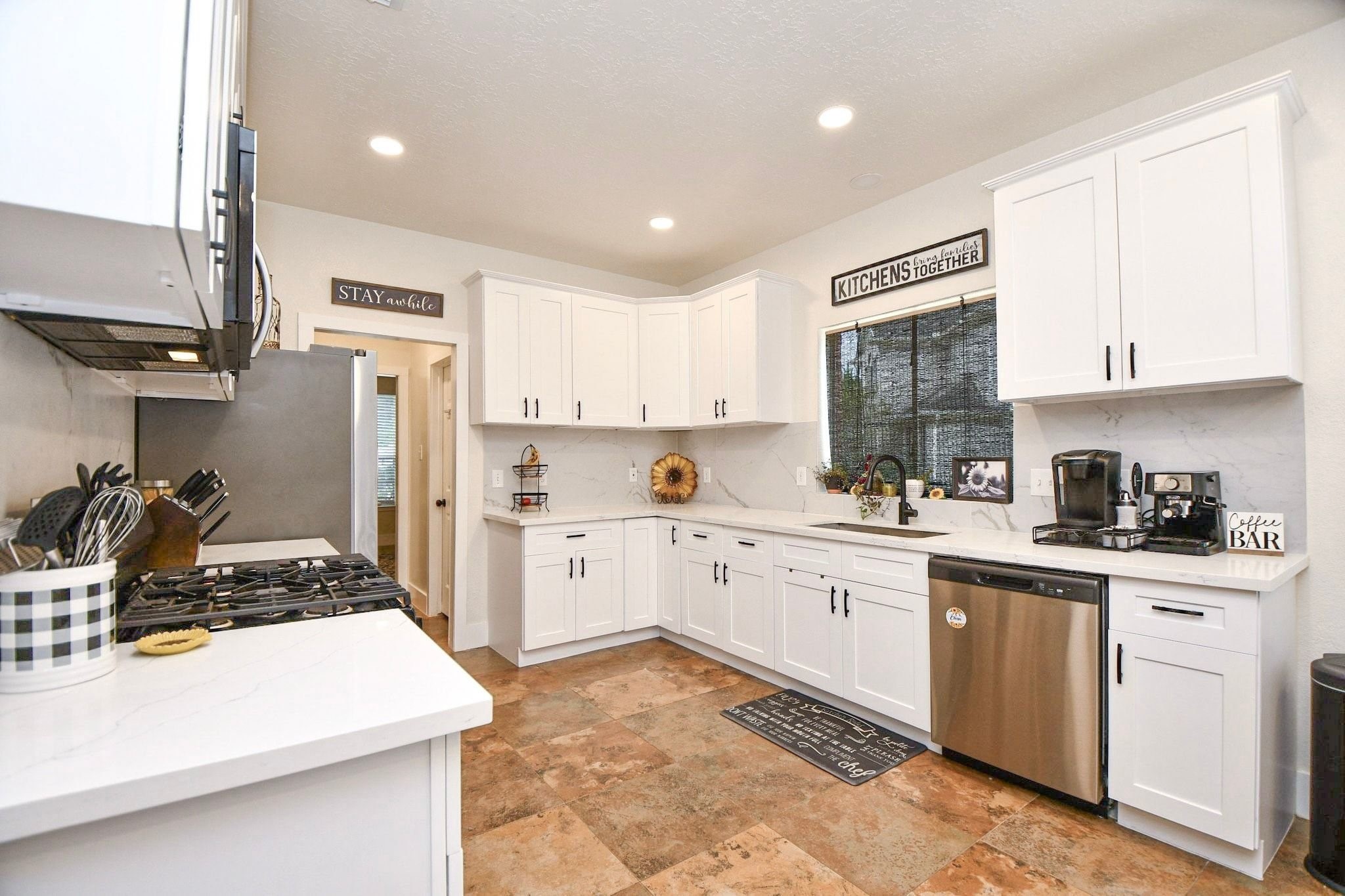 1120 Hidden Oaks Street, League City, TX 77573