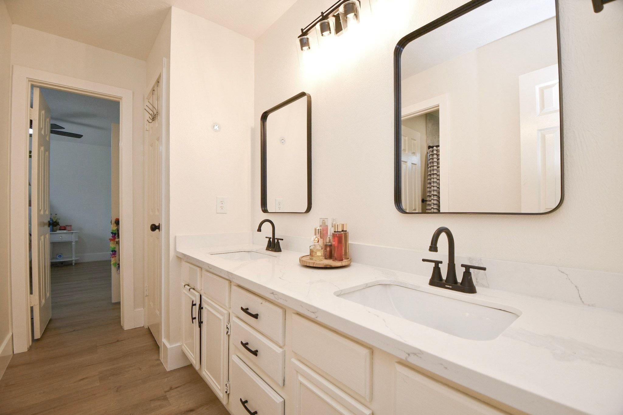 1120 Hidden Oaks Street, League City, TX 77573