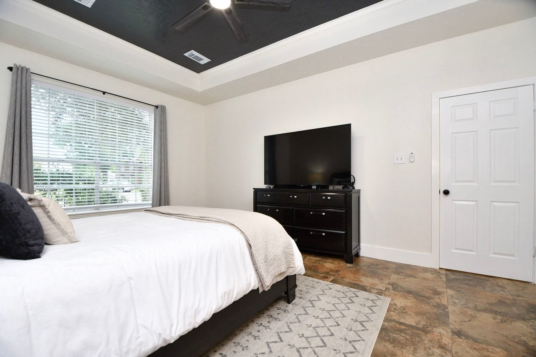 1120 Hidden Oaks Street, League City, TX 77573