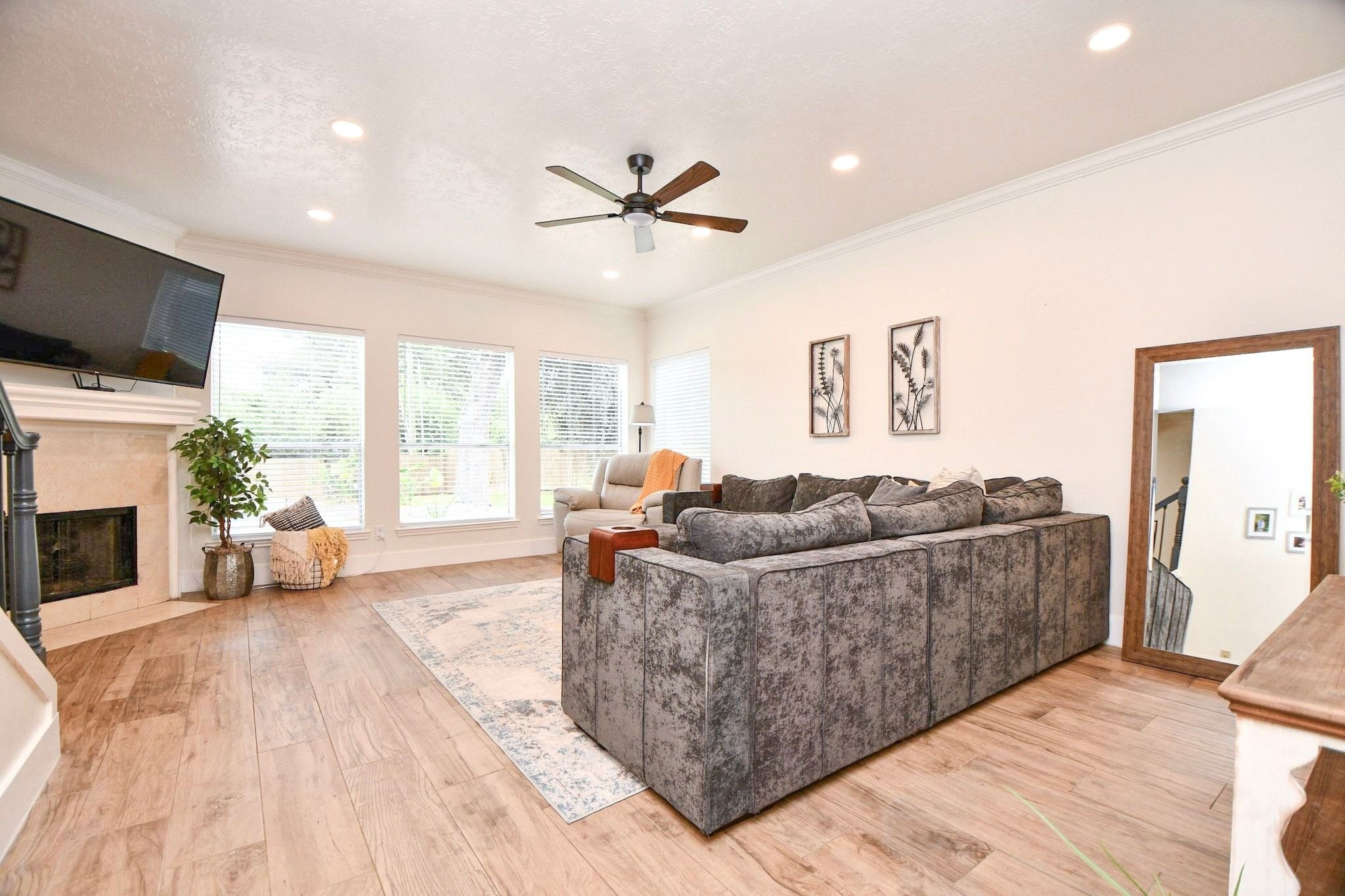 1120 Hidden Oaks Street, League City, TX 77573