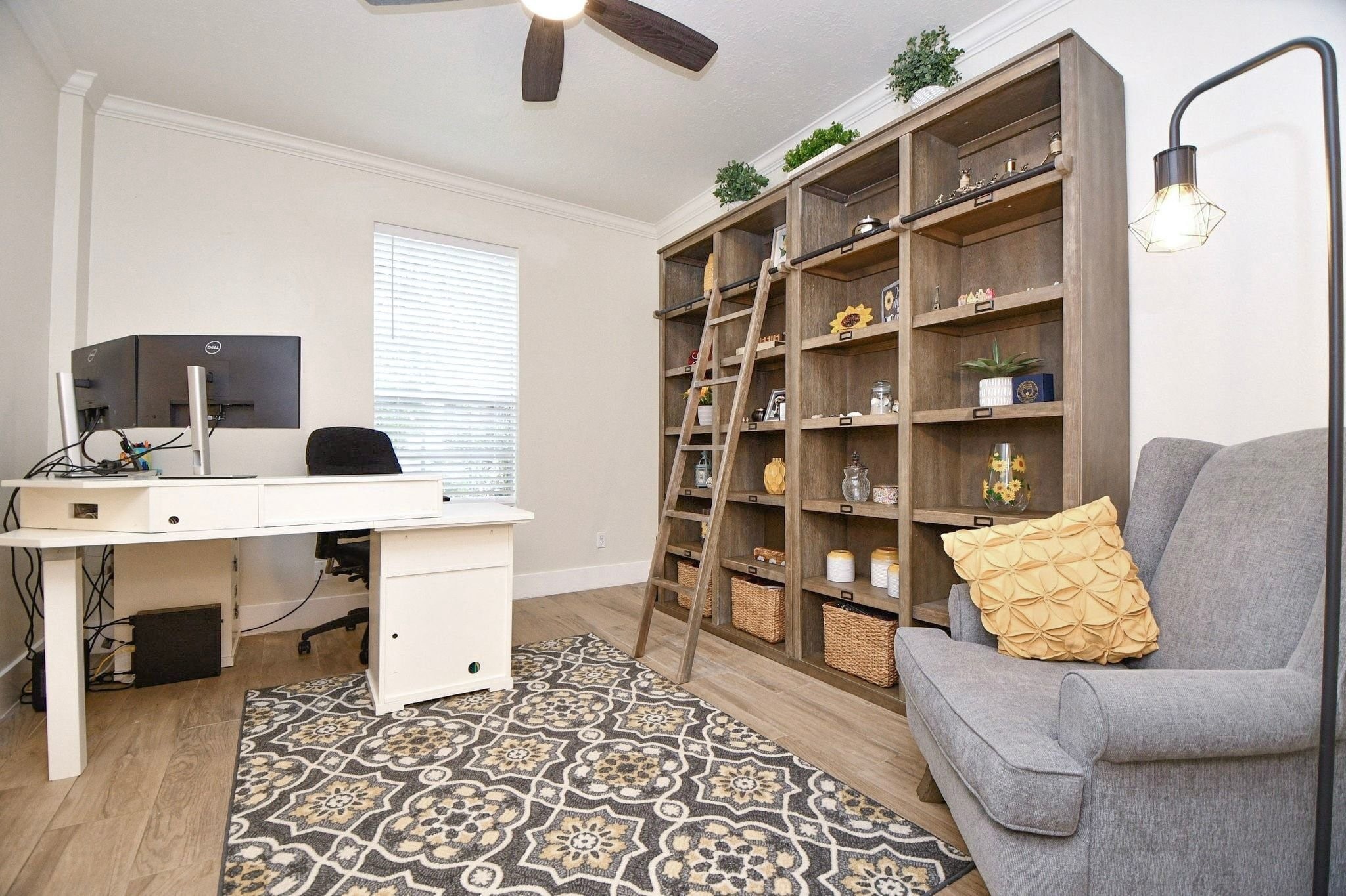 1120 Hidden Oaks Street, League City, TX 77573