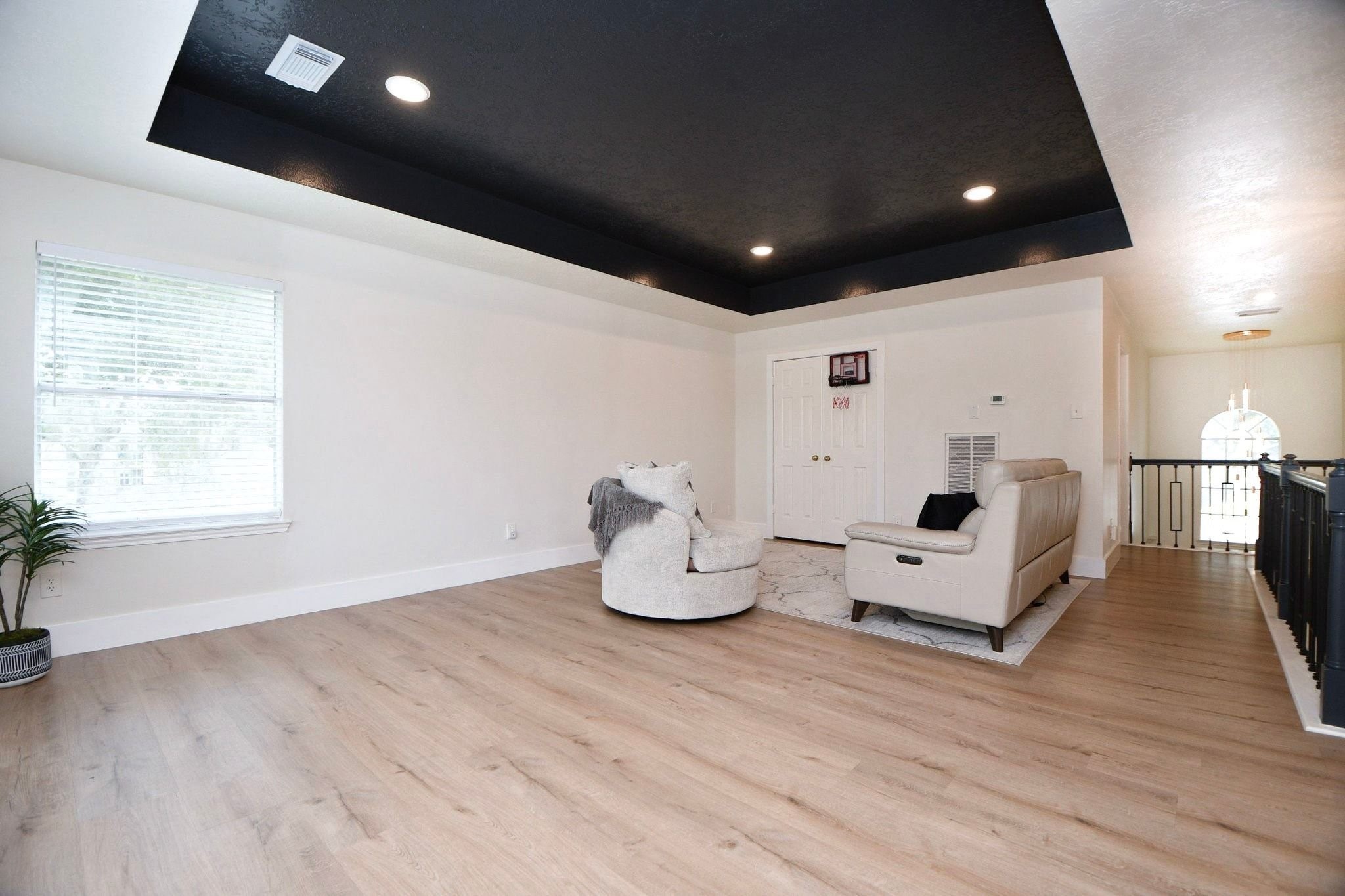 1120 Hidden Oaks Street, League City, TX 77573