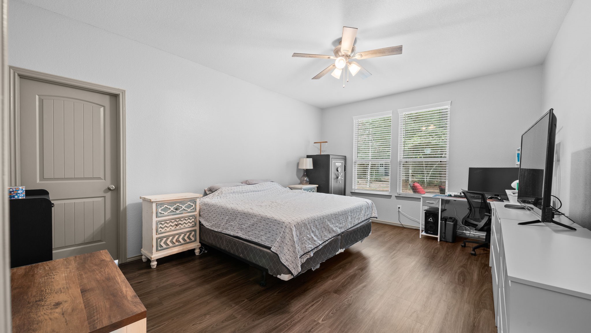 Spacious primary bedroom, featuring a walk-in closet and comfortable layoutperfect for a variety of living arrangements. Spacious primary bedroom, featuring a walk-in closet and comfortable layoutperfect for a variety of living arrangements.