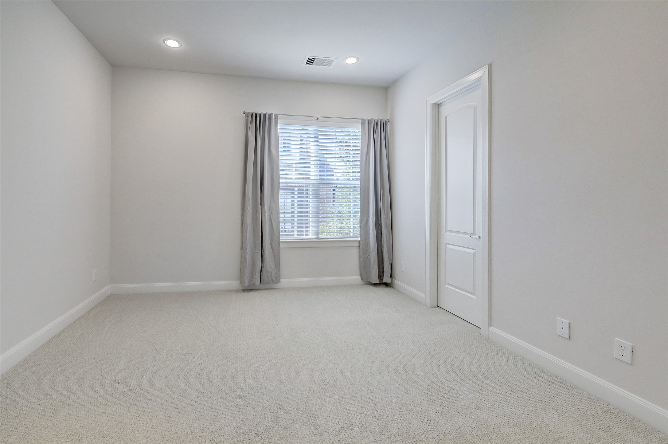 1041 Ashland Street, Houston, TX 77008