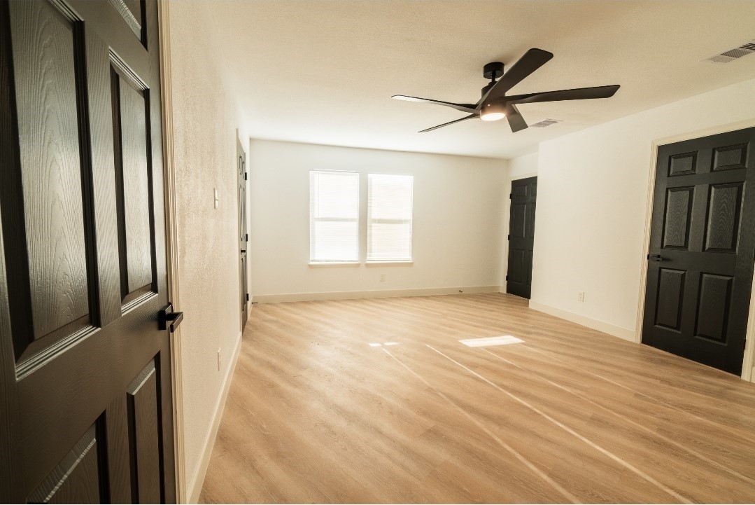 1402 Bayou Shore Drive, Galveston, TX 77551