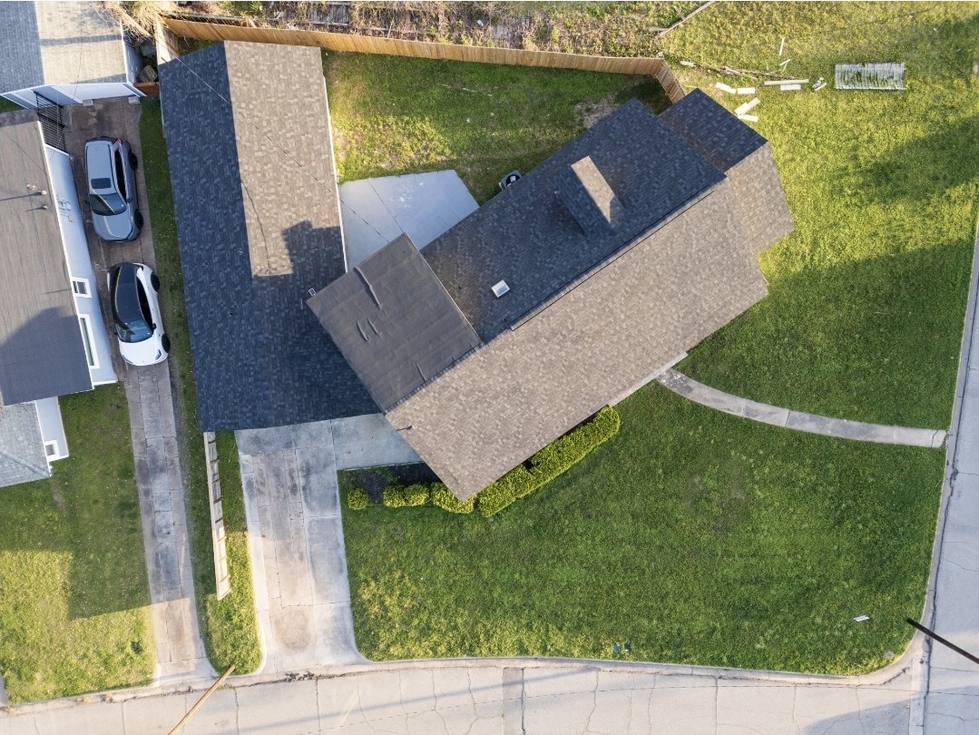 1402 Bayou Shore Drive, Galveston, TX 77551