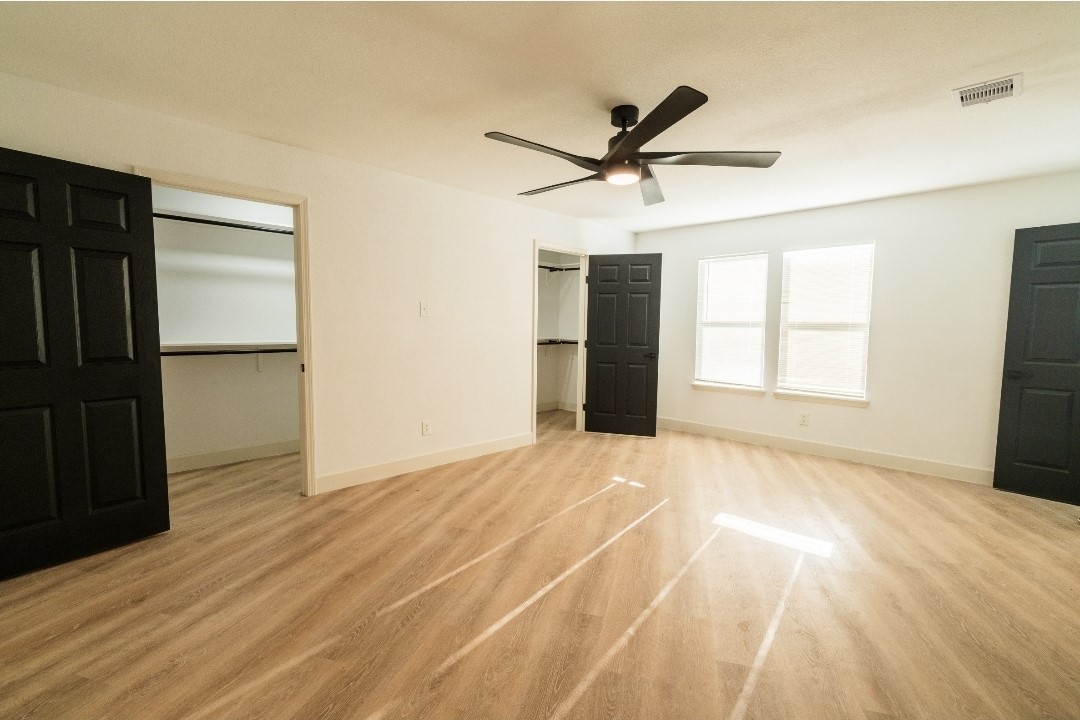 1402 Bayou Shore Drive, Galveston, TX 77551