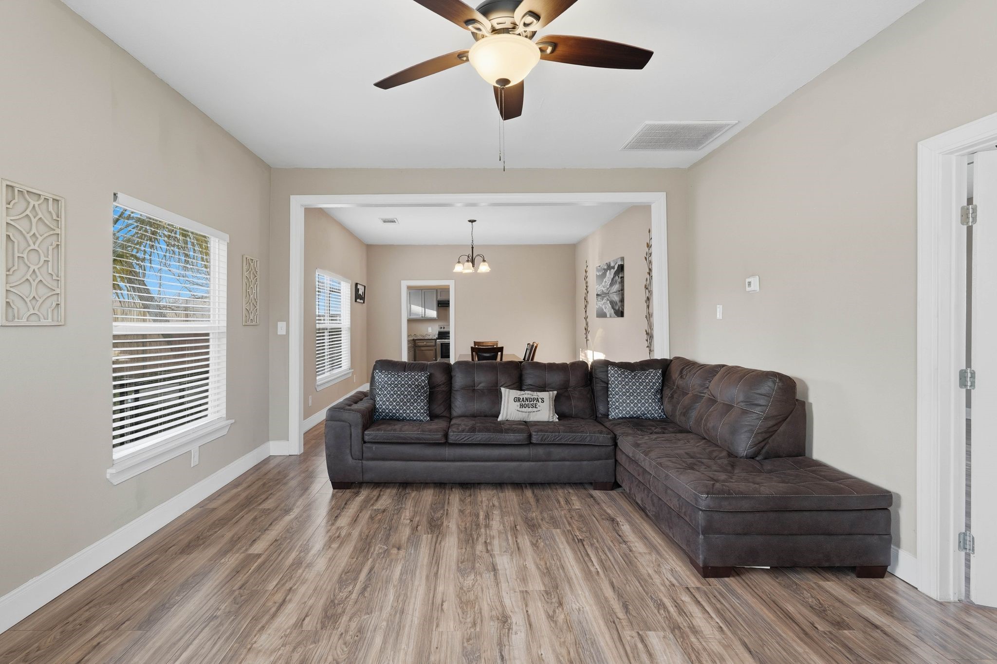 308 E Phillips Street, Conroe, TX 77301