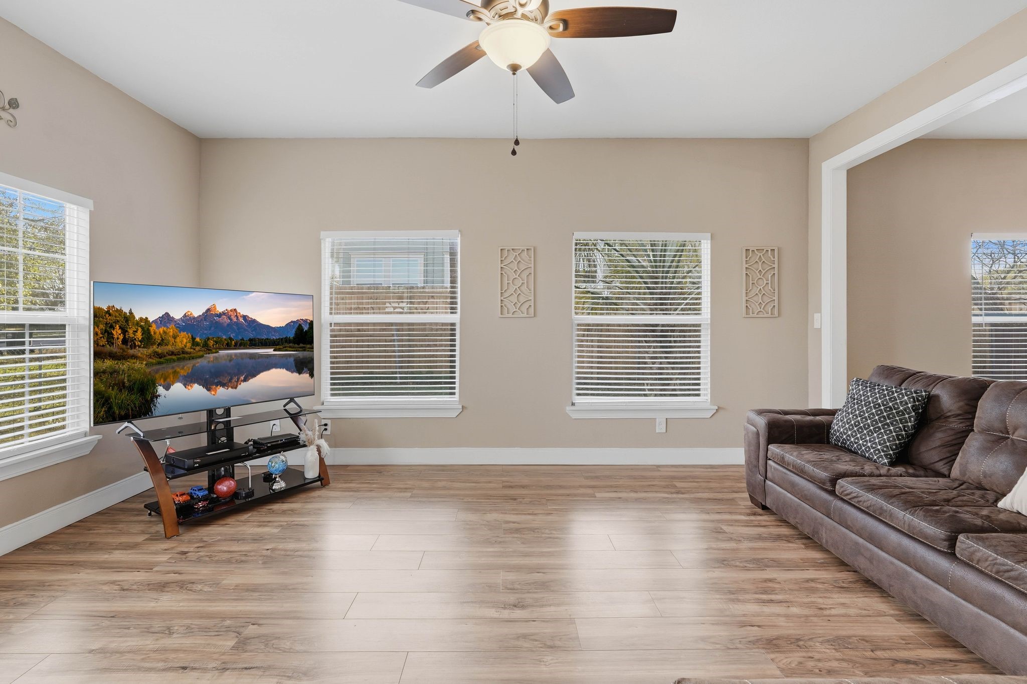 308 E Phillips Street, Conroe, TX 77301