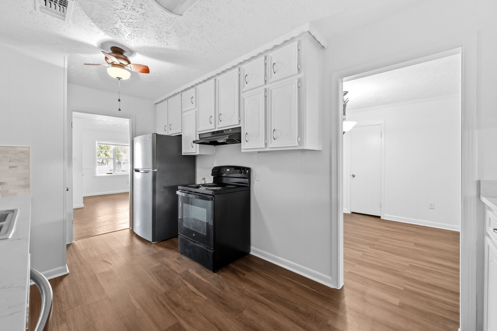 702 S Circle Drive, Baytown, TX 77520
