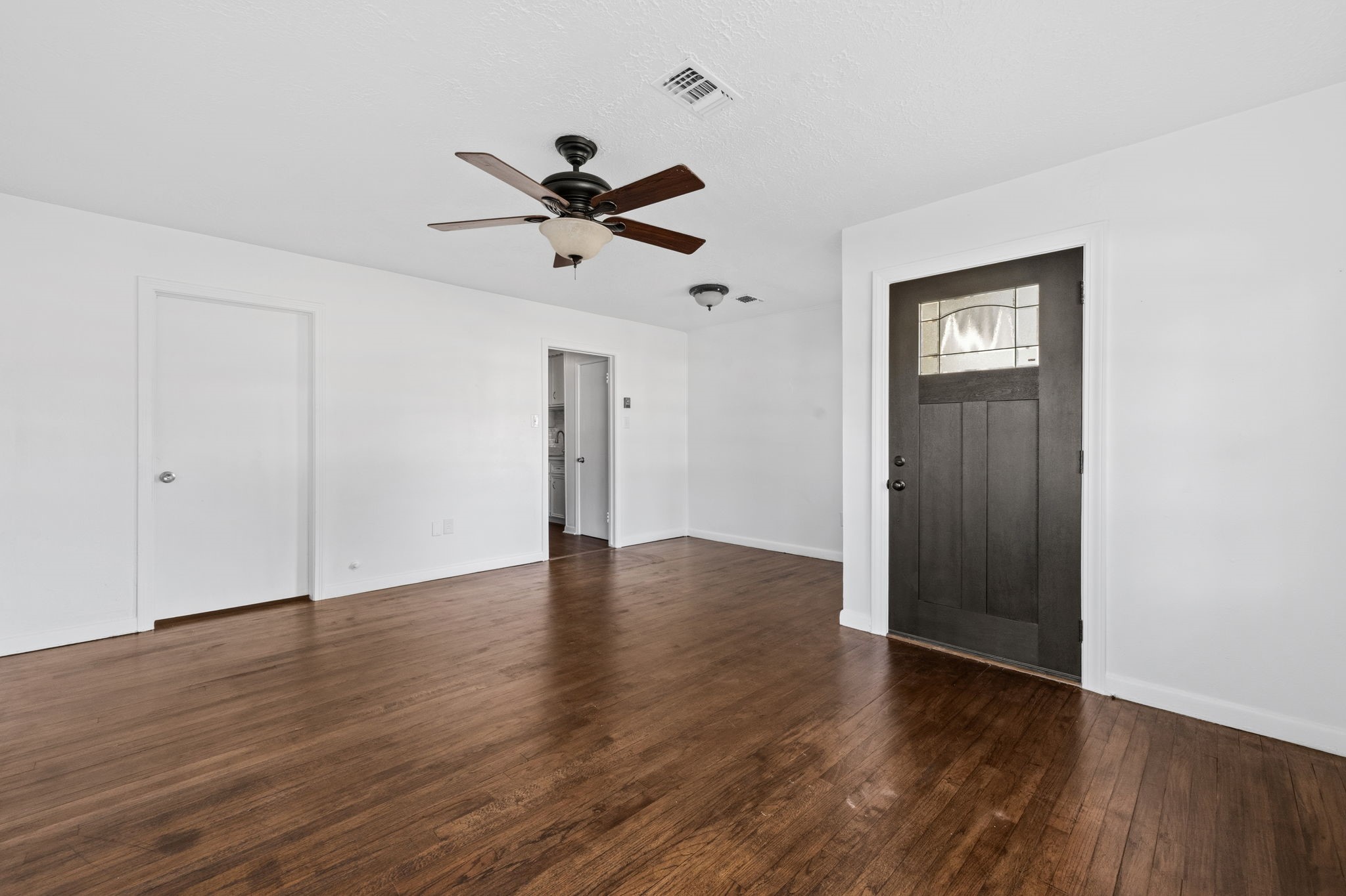 702 S Circle Drive, Baytown, TX 77520