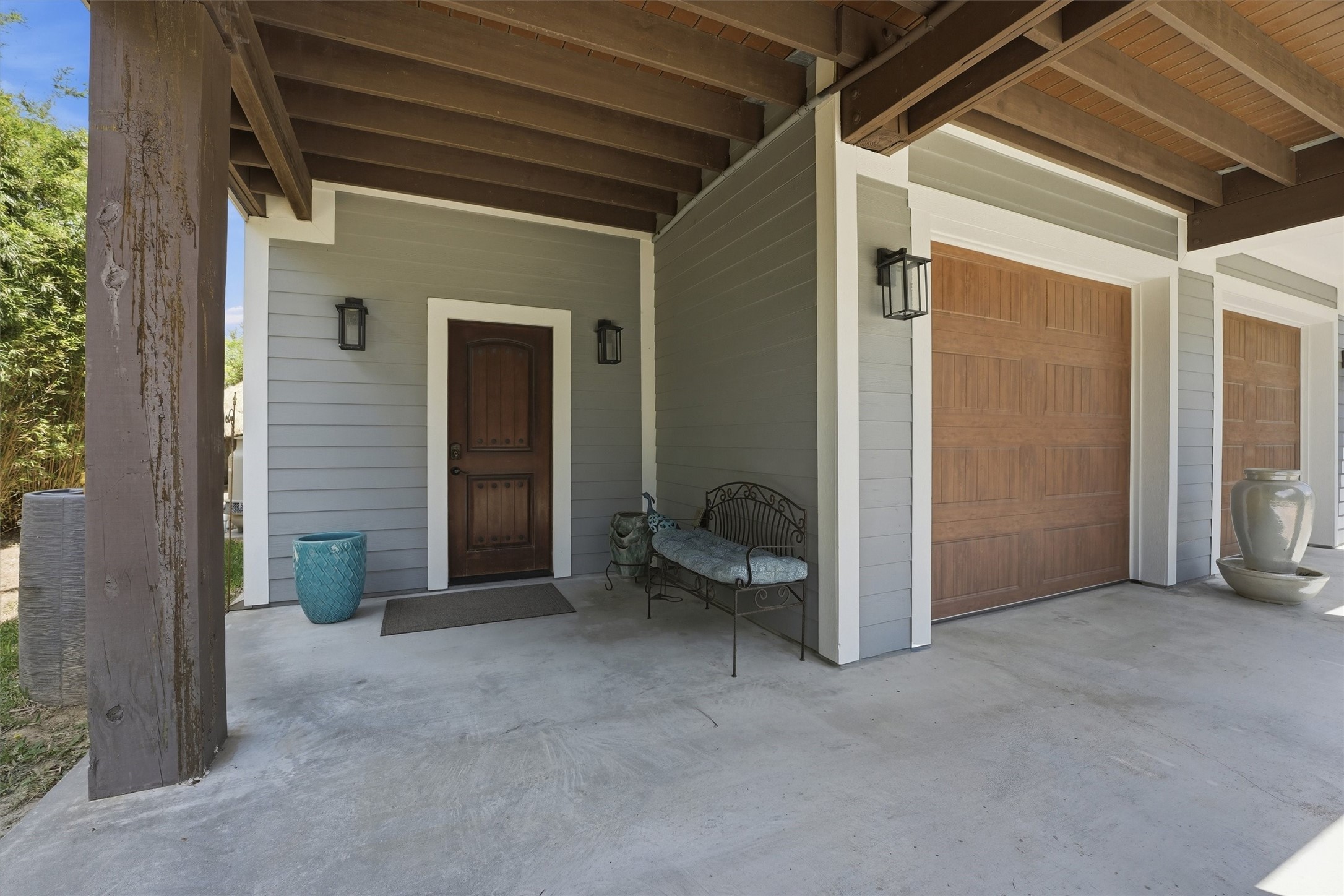 Ground floor entrance to mudroom and indoor Galaxy cargo lift