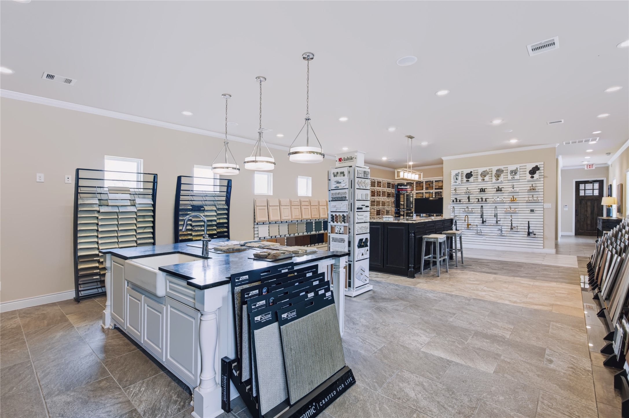 32400 SH 249, Pinehurst, TX 77362