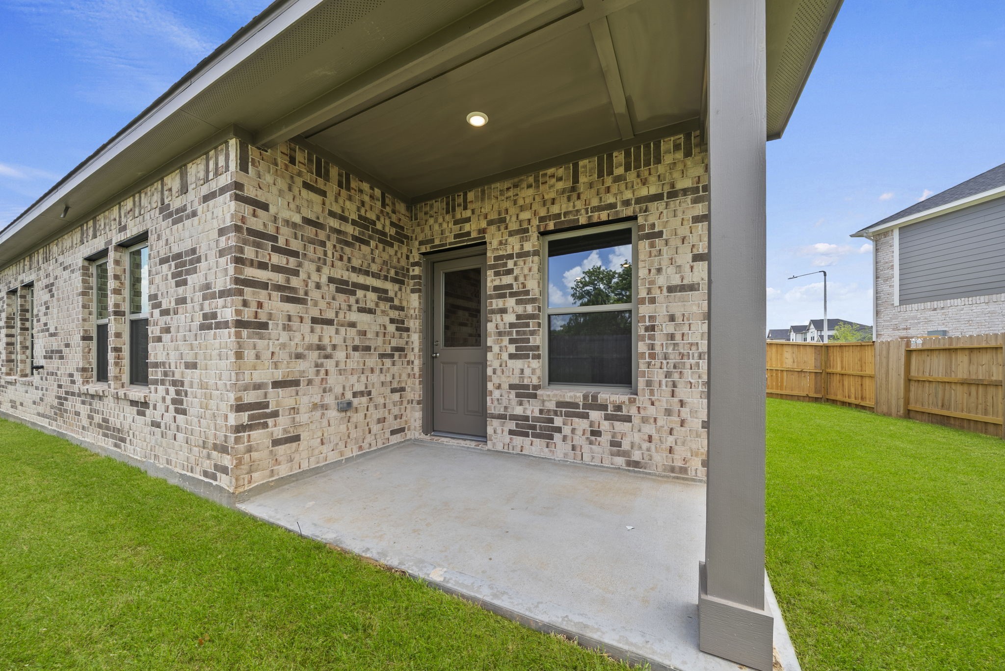 2784 Portugal Laurel Drive, Alvin, TX 77511