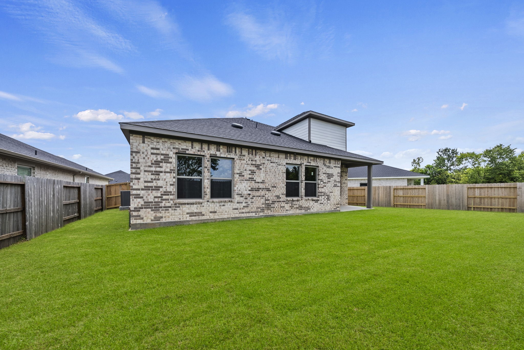 2784 Portugal Laurel Drive, Alvin, TX 77511