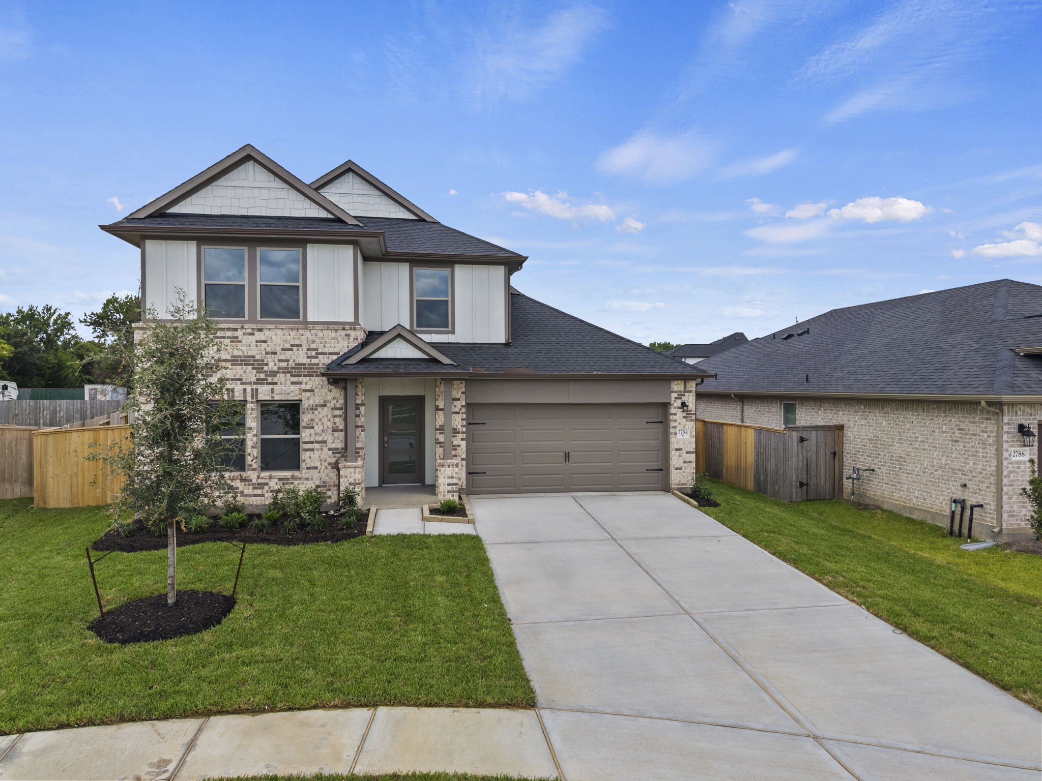 2784 Portugal Laurel Drive, Alvin, TX 77511