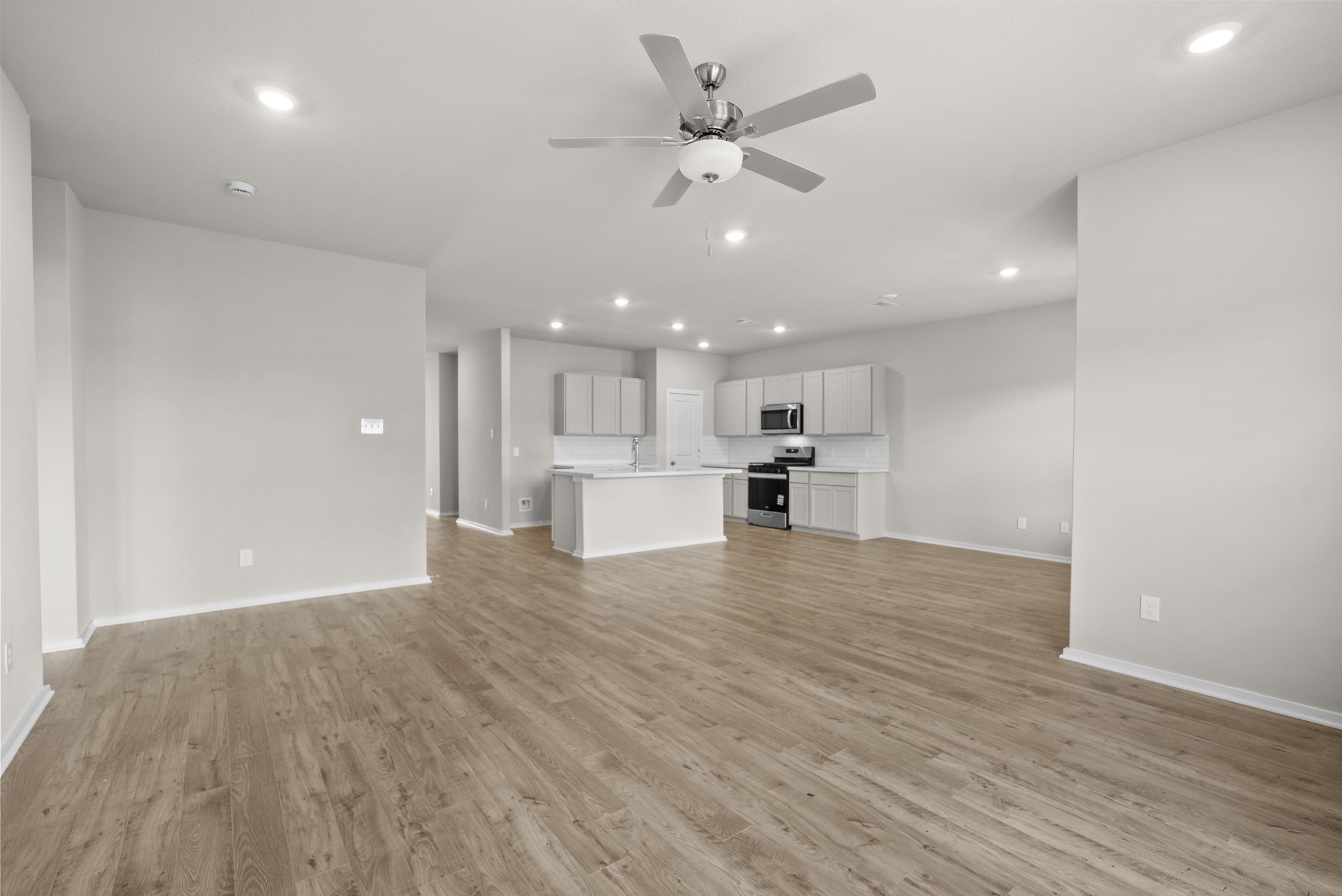 2784 Portugal Laurel Drive, Alvin, TX 77511 2784 Portugal Laurel Drive, Alvin, TX 77511