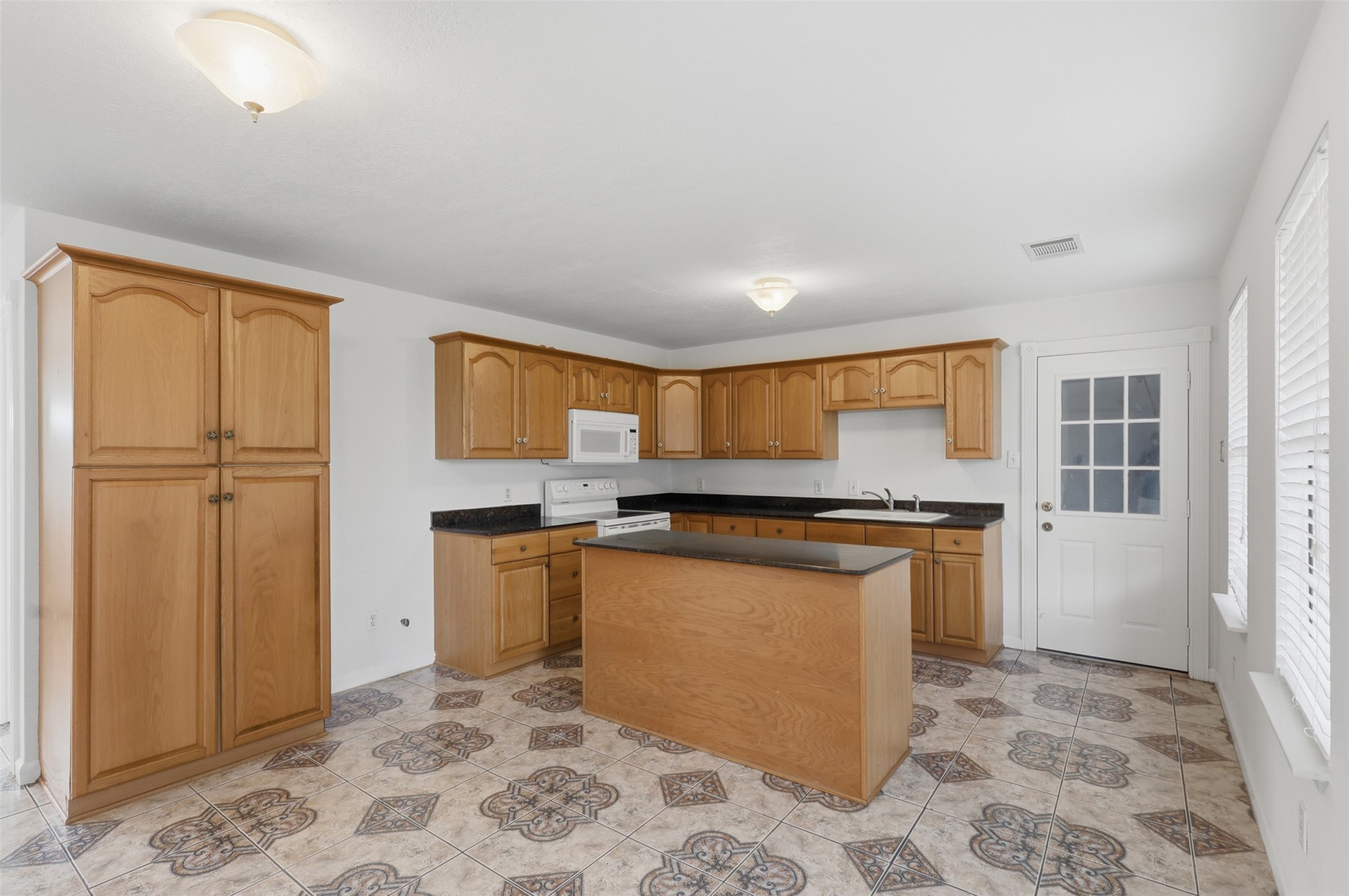 3834 Quail Hollow Drive, Brookshire, TX 77423