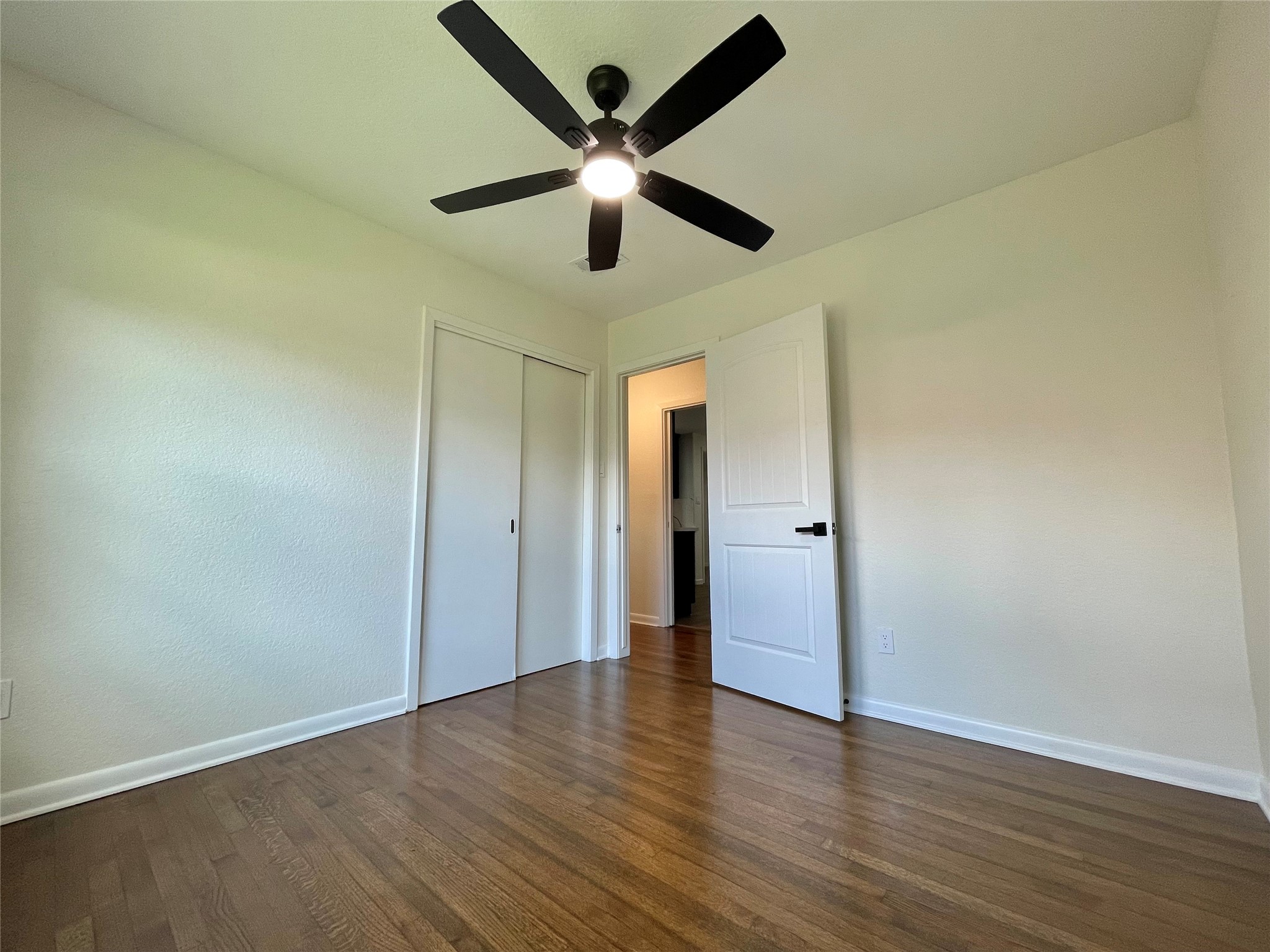 417 Jasmine Street, Lake Jackson, TX 77566