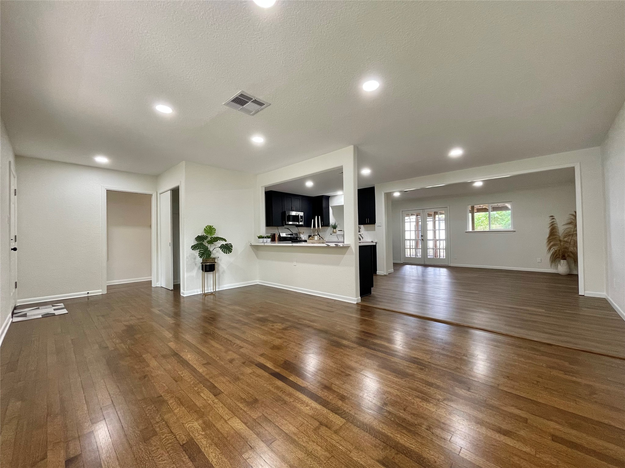 417 Jasmine Street, Lake Jackson, TX 77566 417 Jasmine Street, Lake Jackson, TX 77566