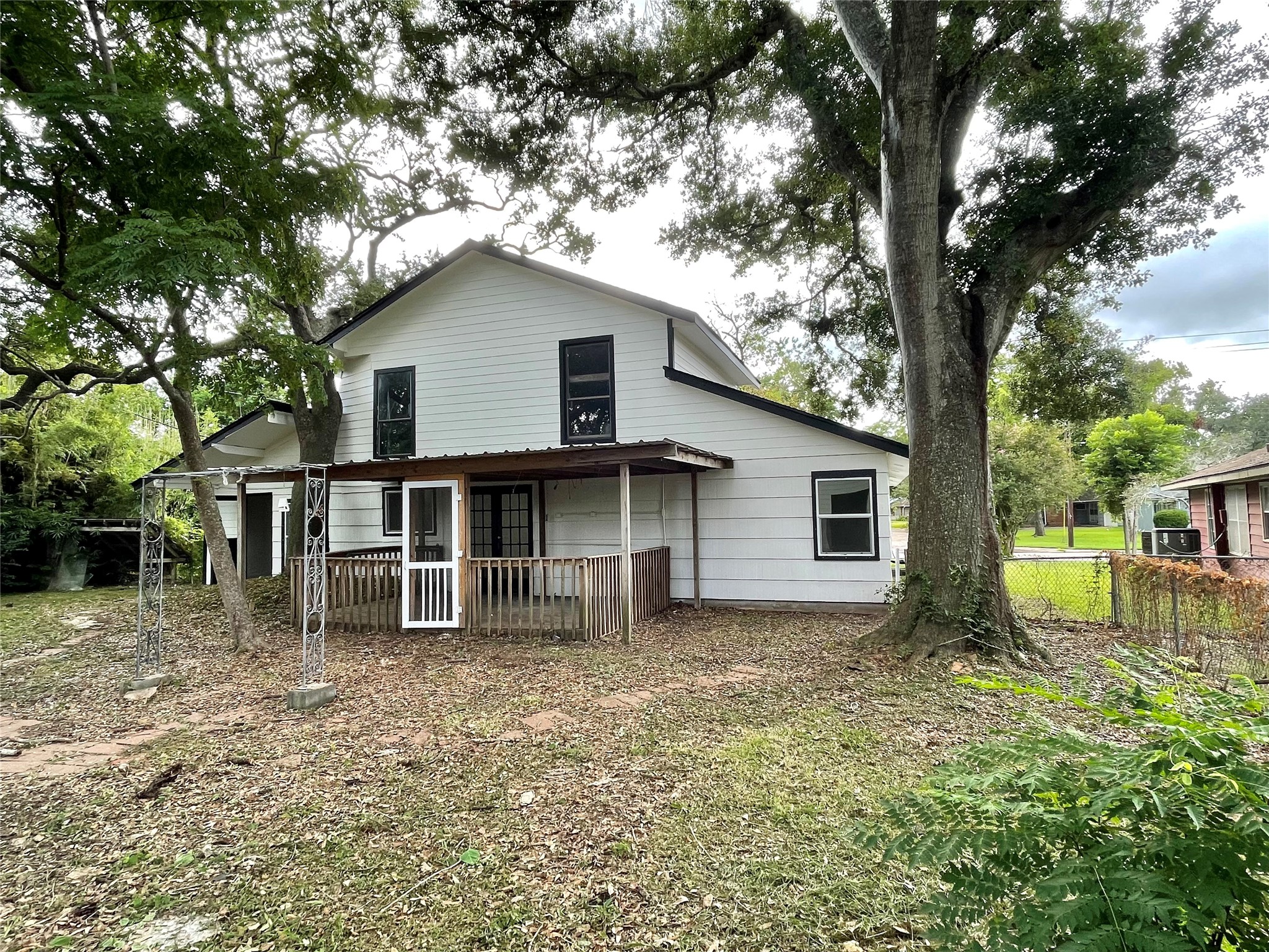 417 Jasmine Street, Lake Jackson, TX 77566