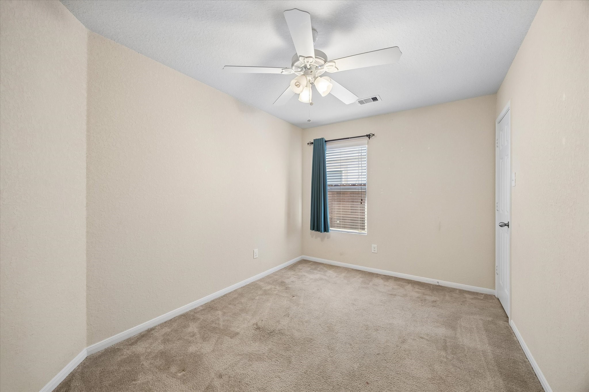 15643 Sheldon Ridge Way, Houston, TX 77044