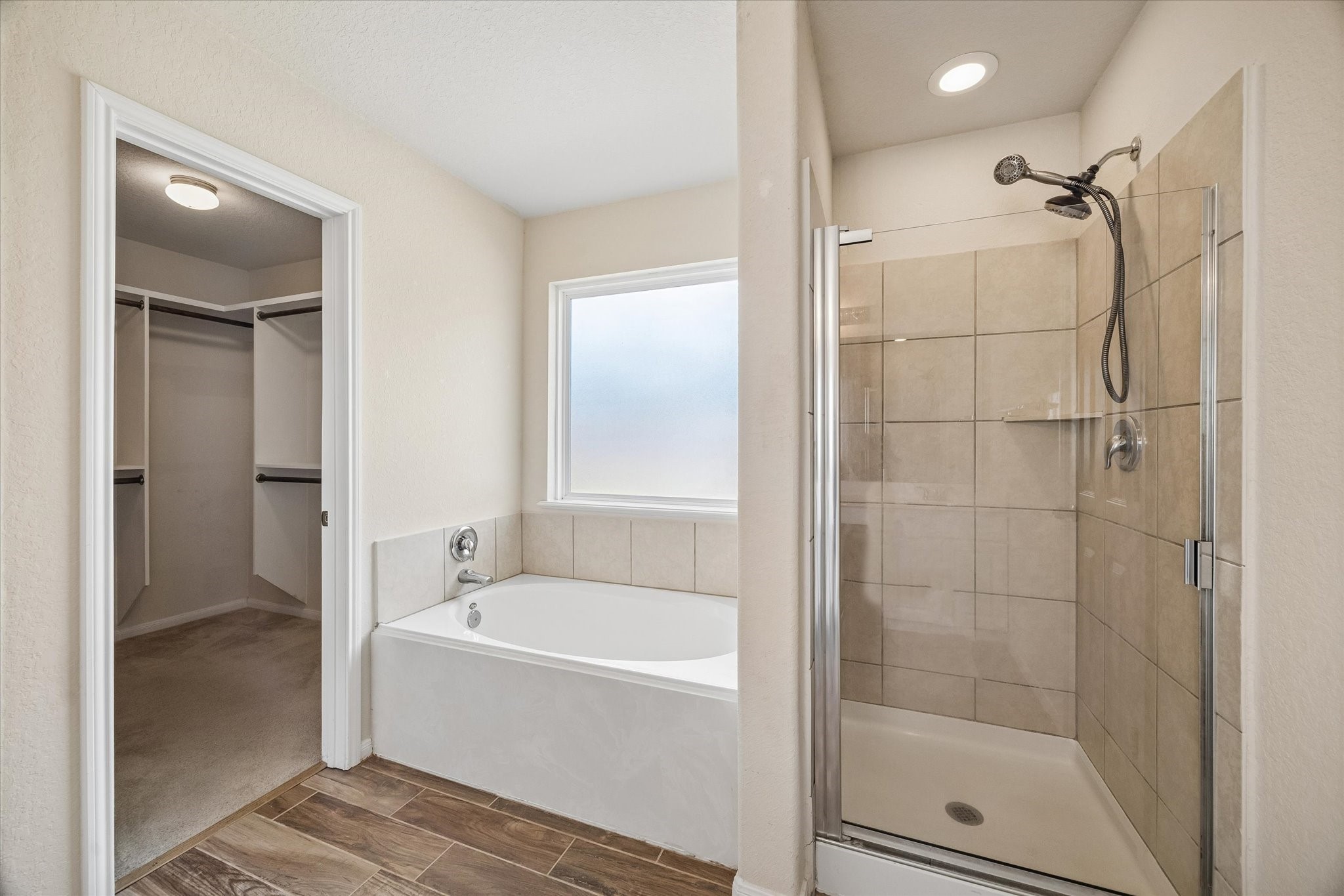 15643 Sheldon Ridge Way, Houston, TX 77044