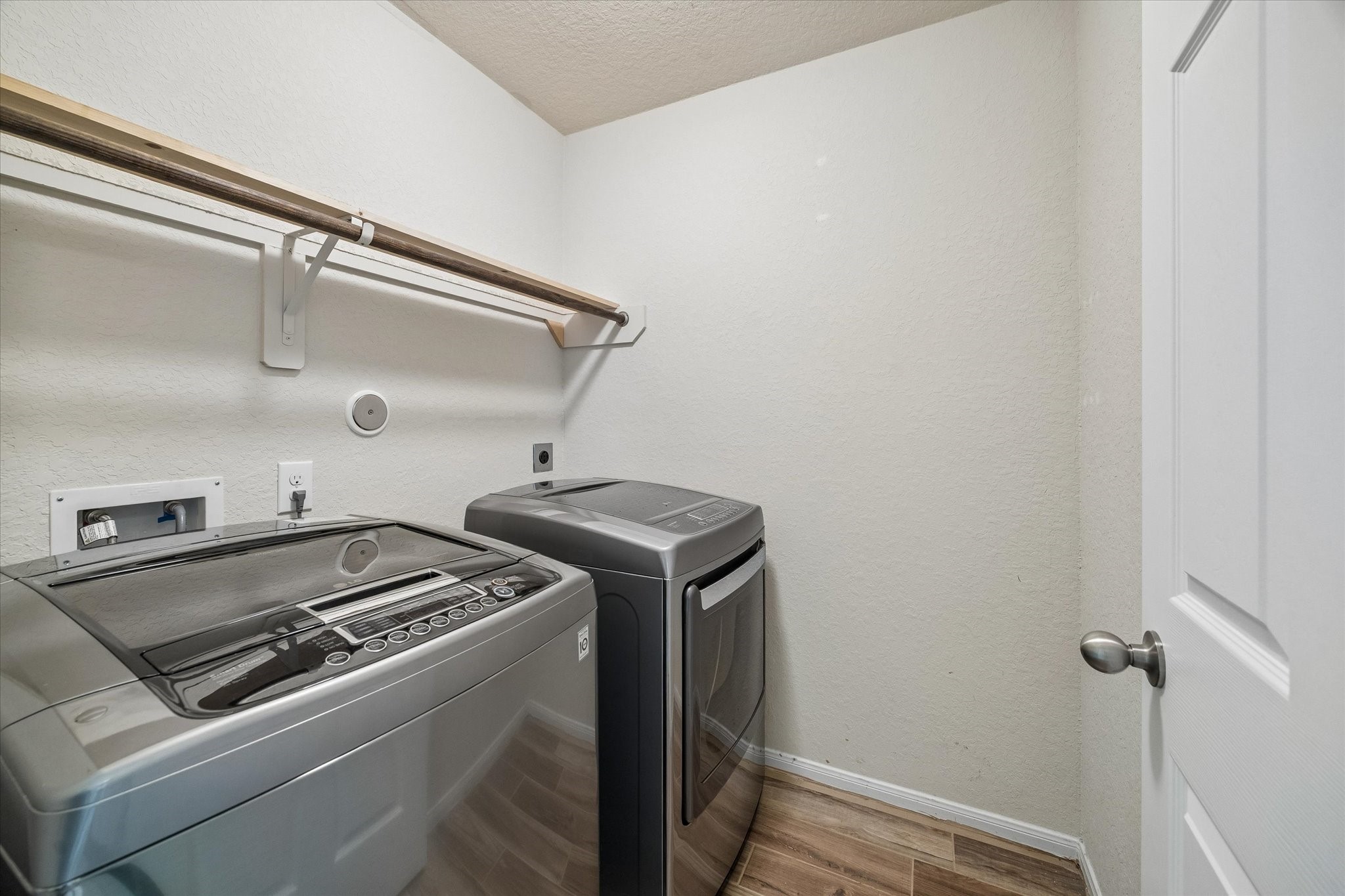 15643 Sheldon Ridge Way, Houston, TX 77044
