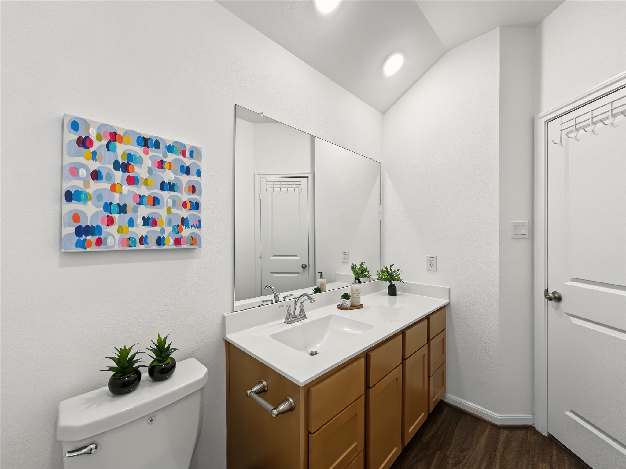 Another view of the secondary bathroom.