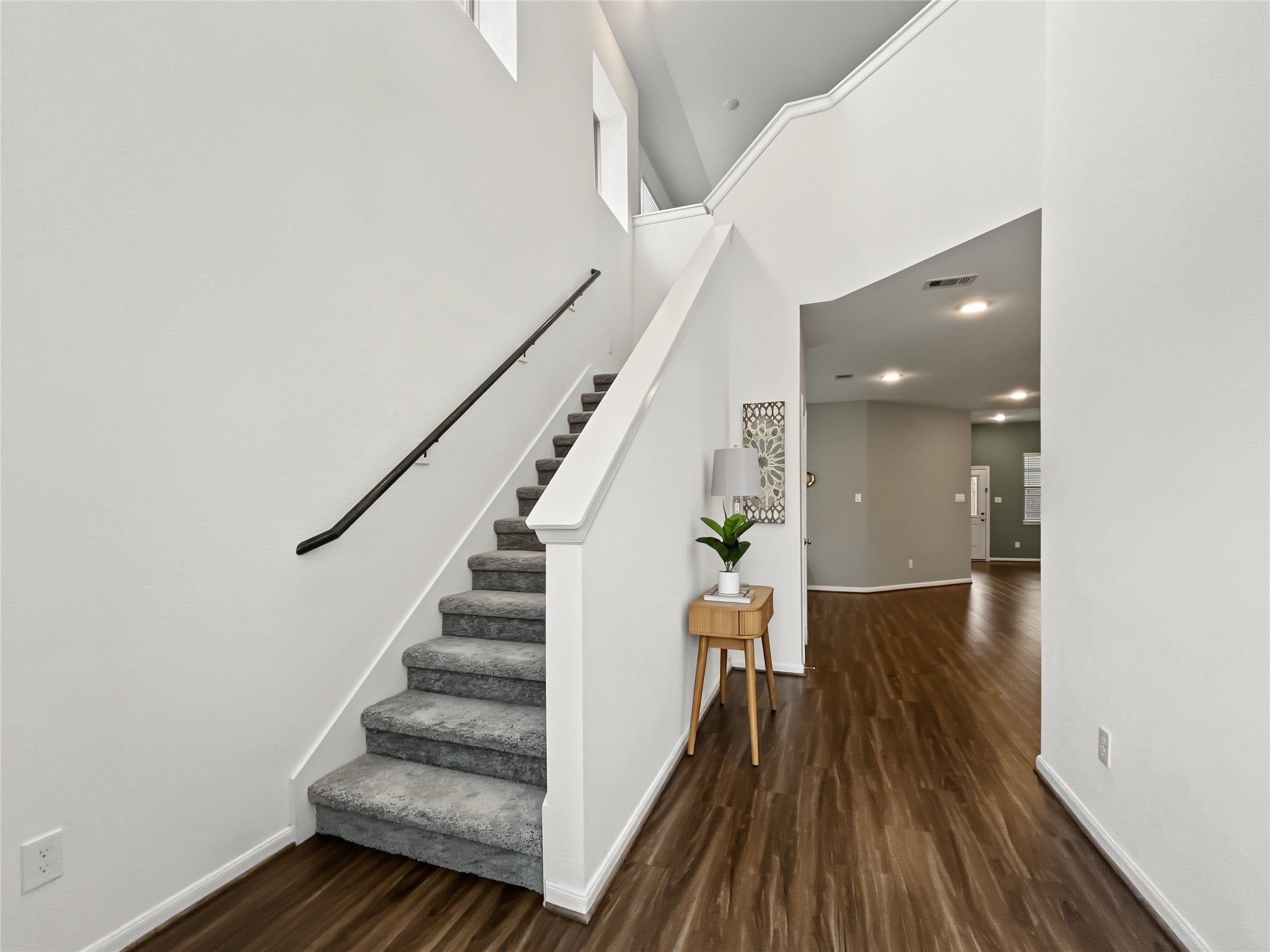 View of the main hallway and foyer in this nice 2 story property.