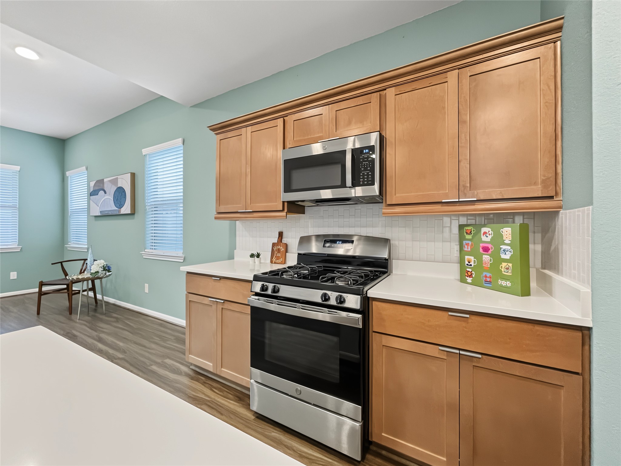 Another view of the kitchen.