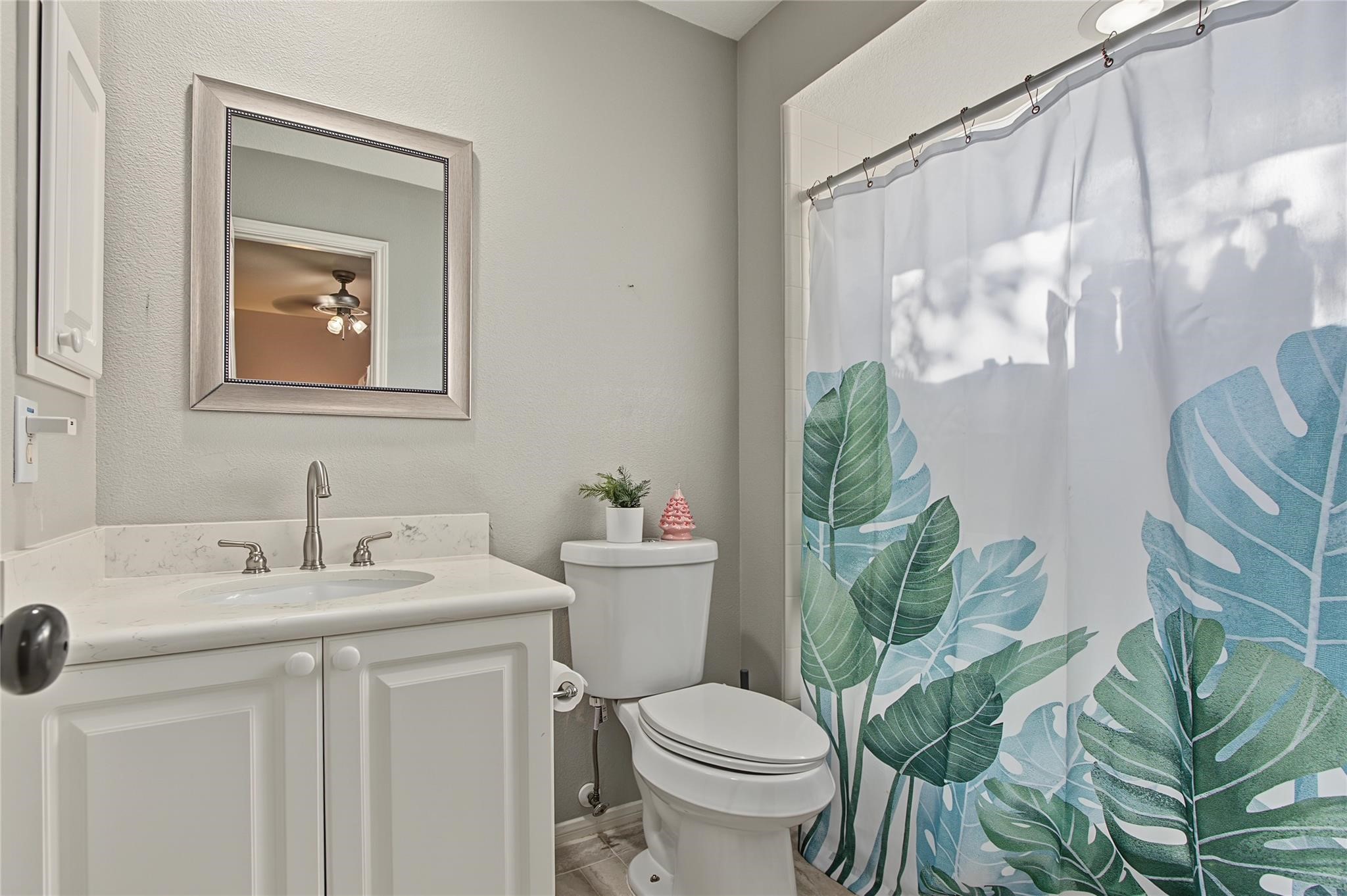 19 E Sundance Circle, The Woodlands, TX 77382