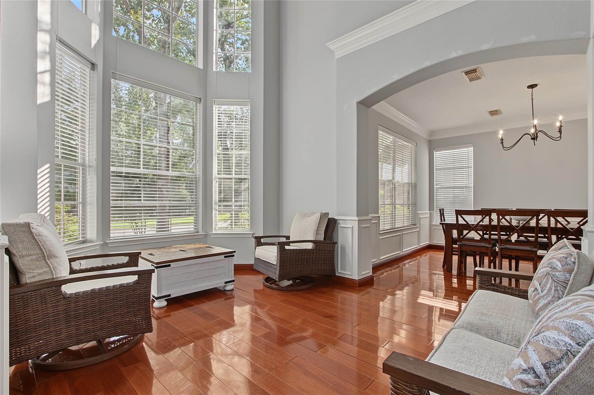 19 E Sundance Circle, The Woodlands, TX 77382