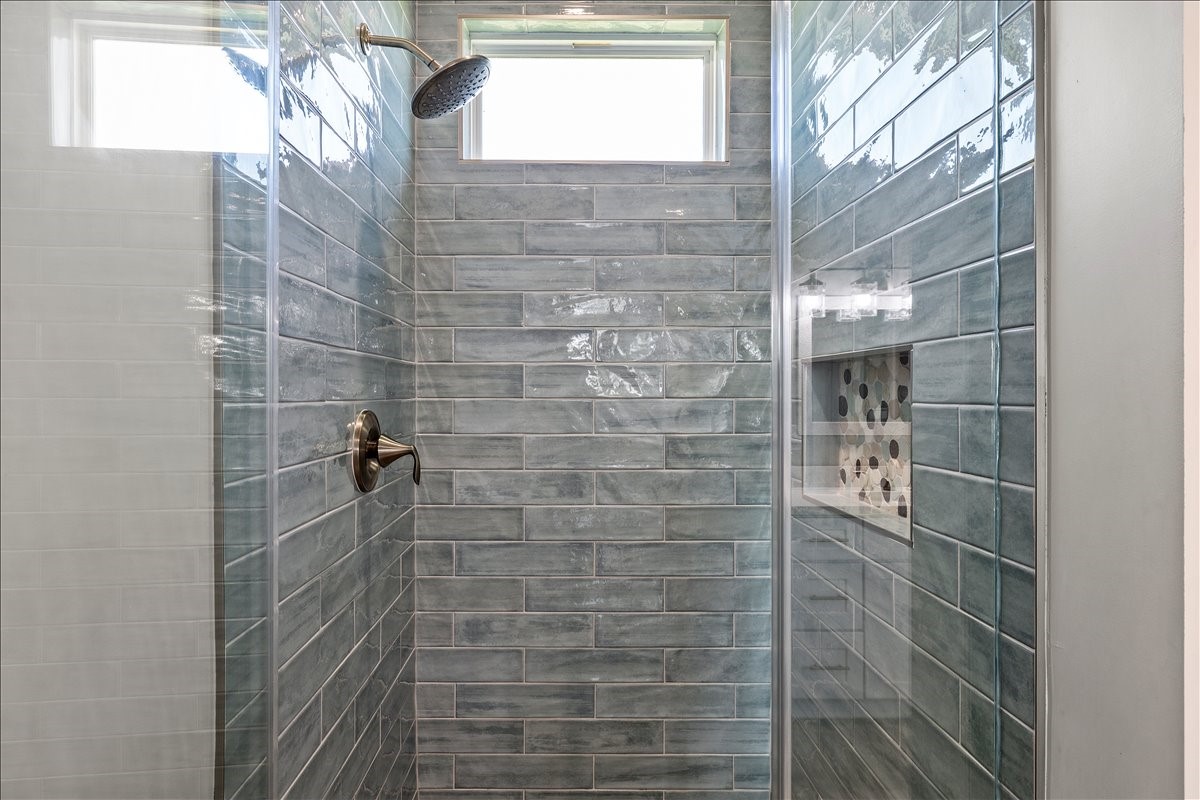 3rd Full Bathroom (2)