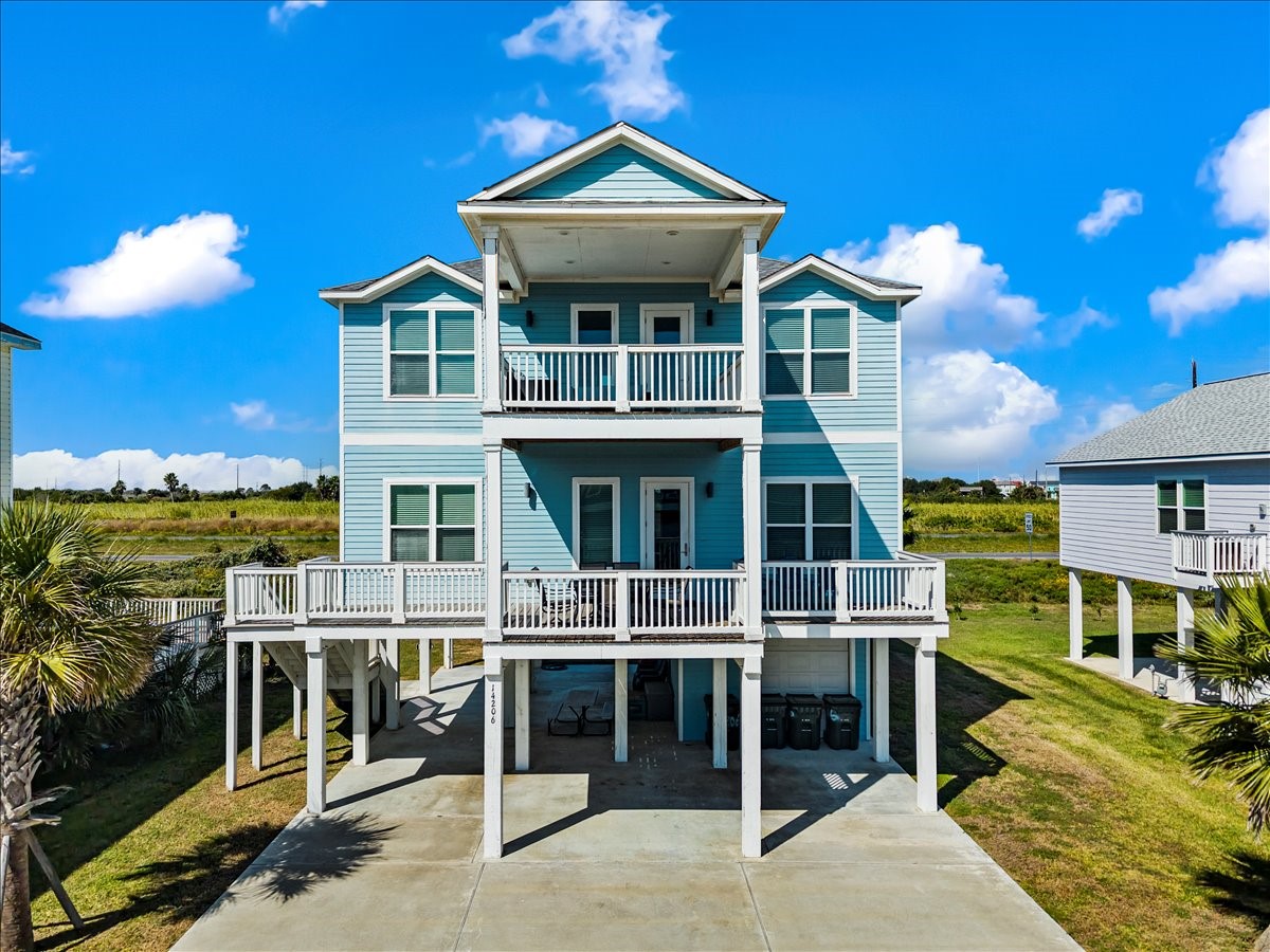 Front of Home(Day)