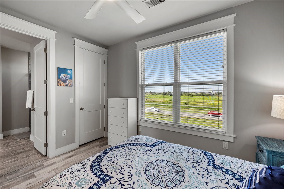 2nd Bedroom (2)