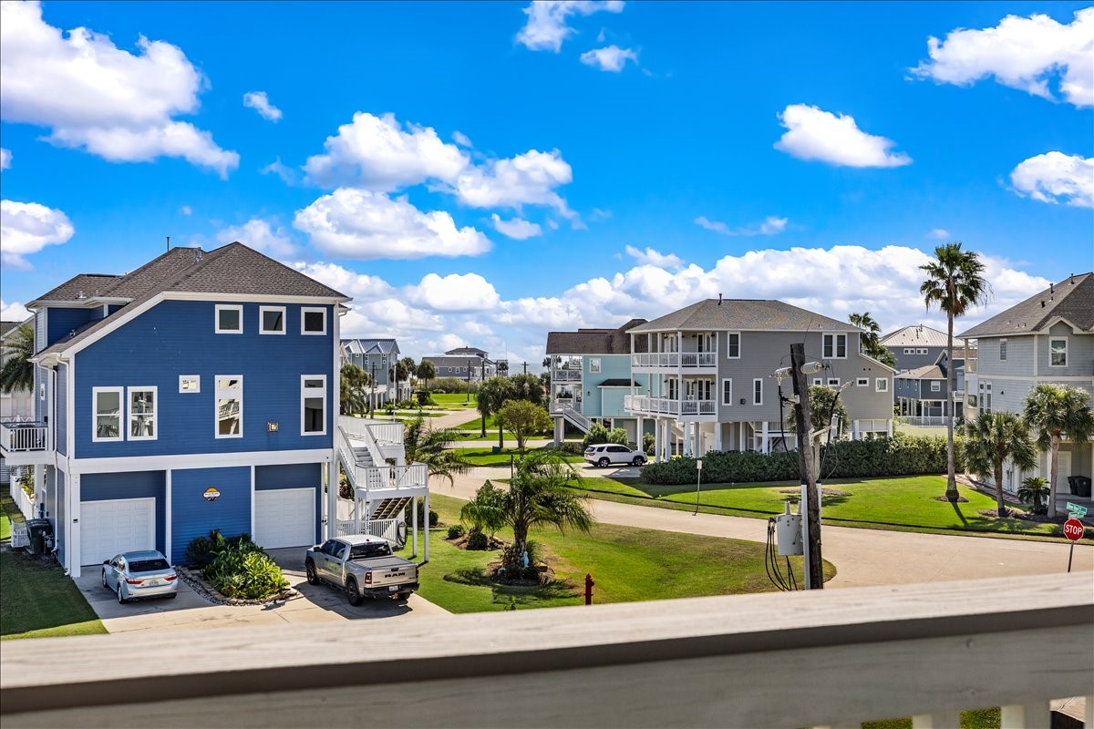 2nd Floor Deck with view of beach!
