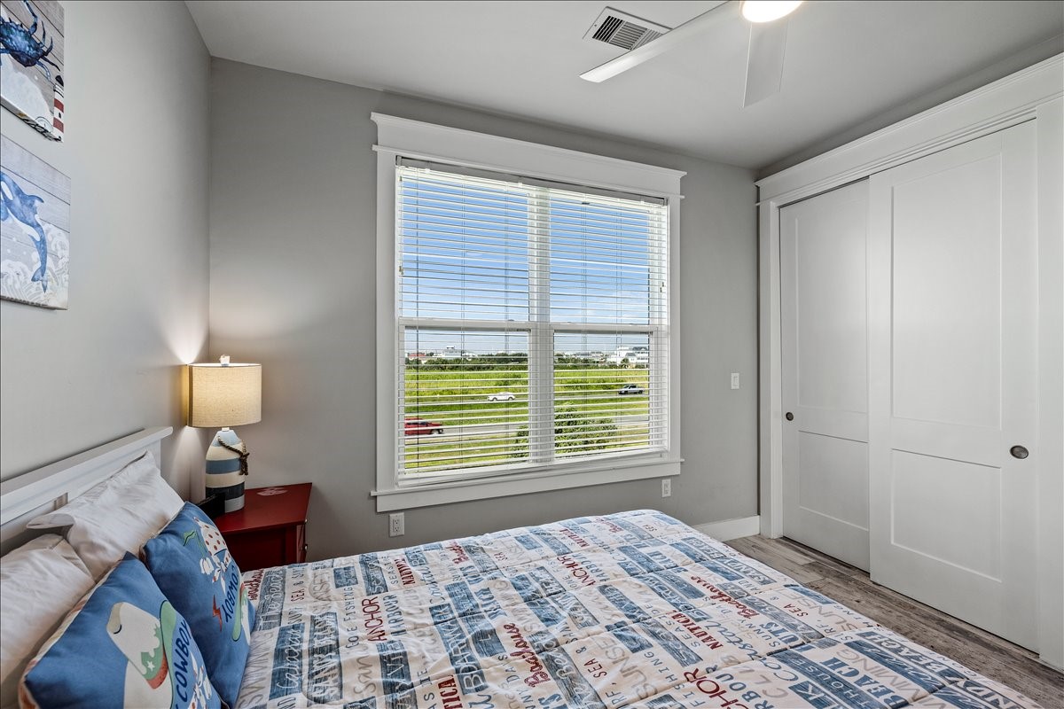 3rd Bedroom (2)
