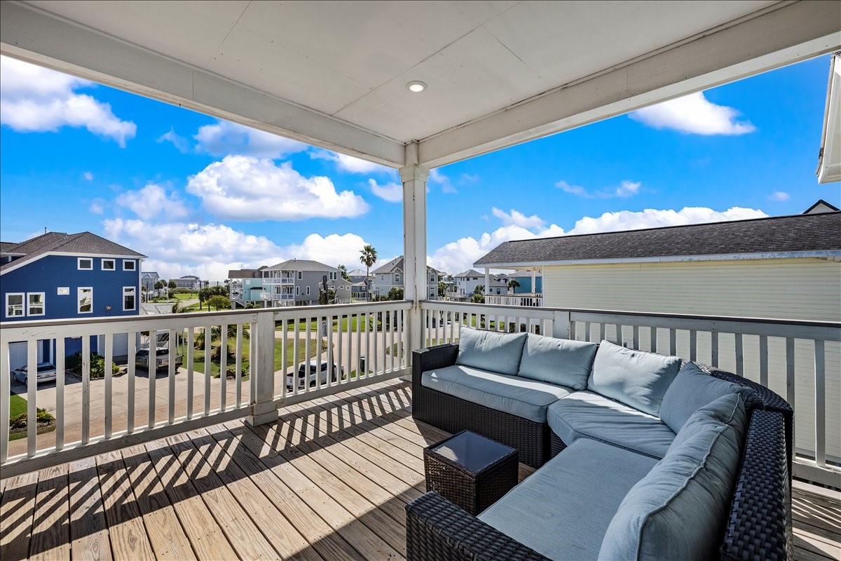 2nd Floor Deck