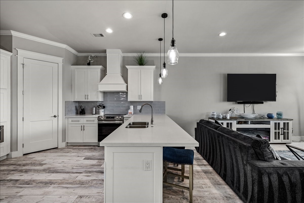 Kitchen Bar(2)