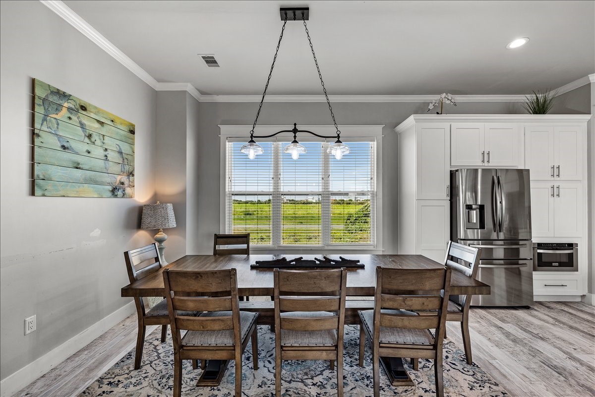 Dining Room (2)