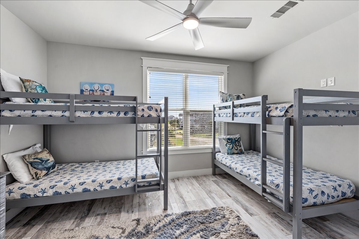 4th Bedroom (bunkroom)