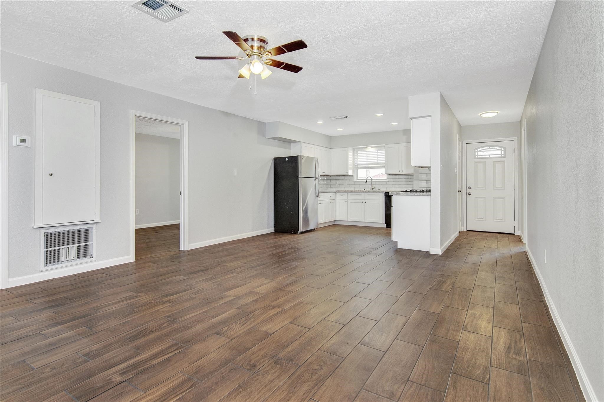 3022 Poe Road, Houston, TX 77051