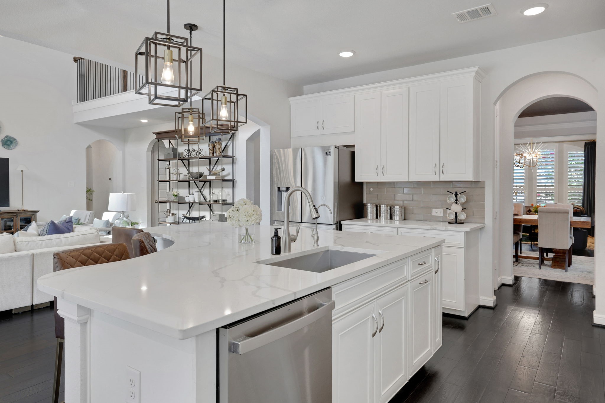 Kitchen with quartz counter tops