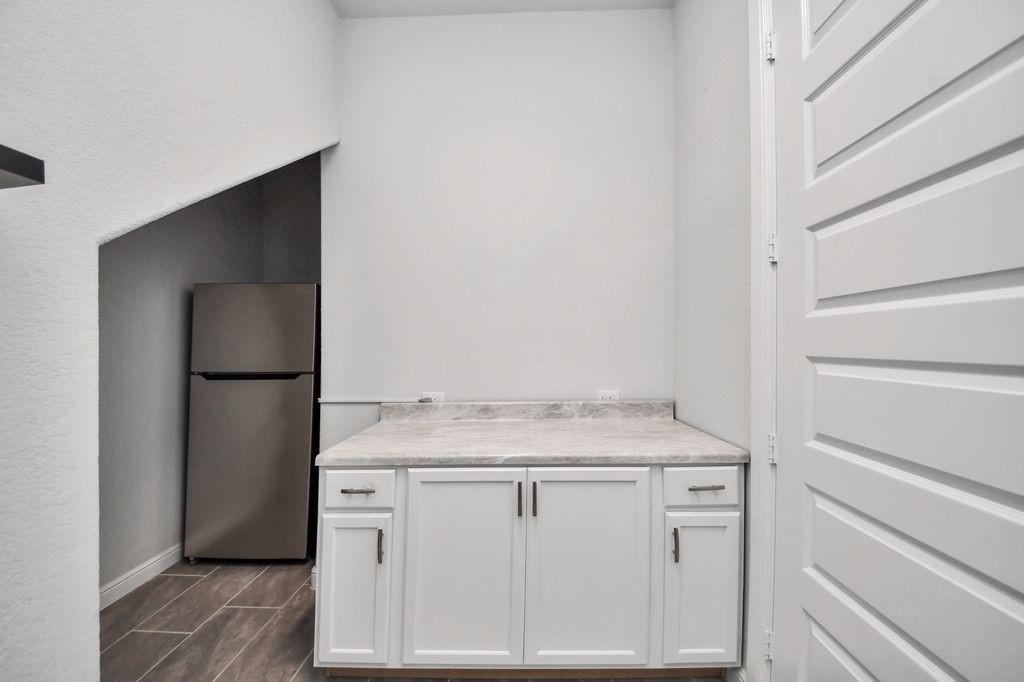 Another view of utility room.